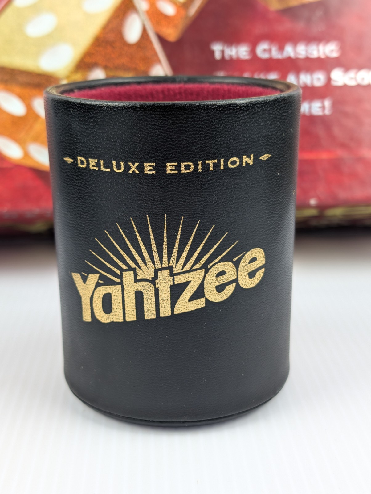 Vintage 1997 Yahtzee Deluxe Edition Gold Die 100% COMPLETE