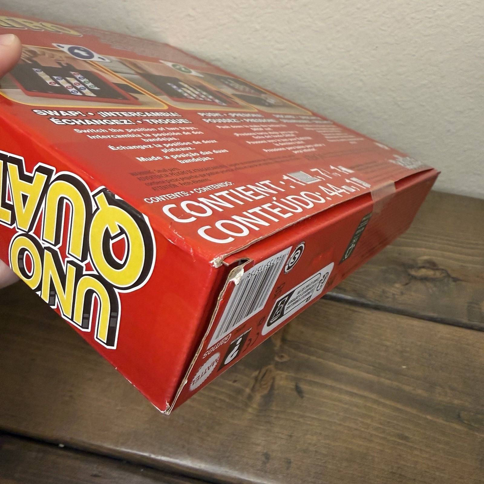 Mattel Games UNO Quatro Game with Colored Tiles & Plastic Grid for Family