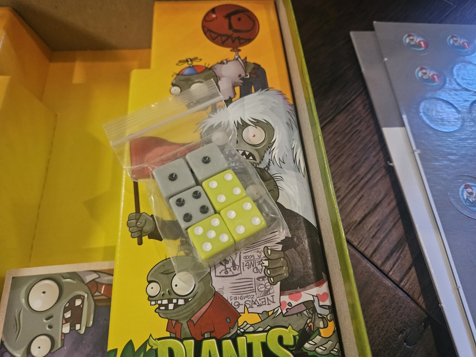 Risk Plants vs Zombies Board Game Collectors Edition 2013 Unpunched Open Box New