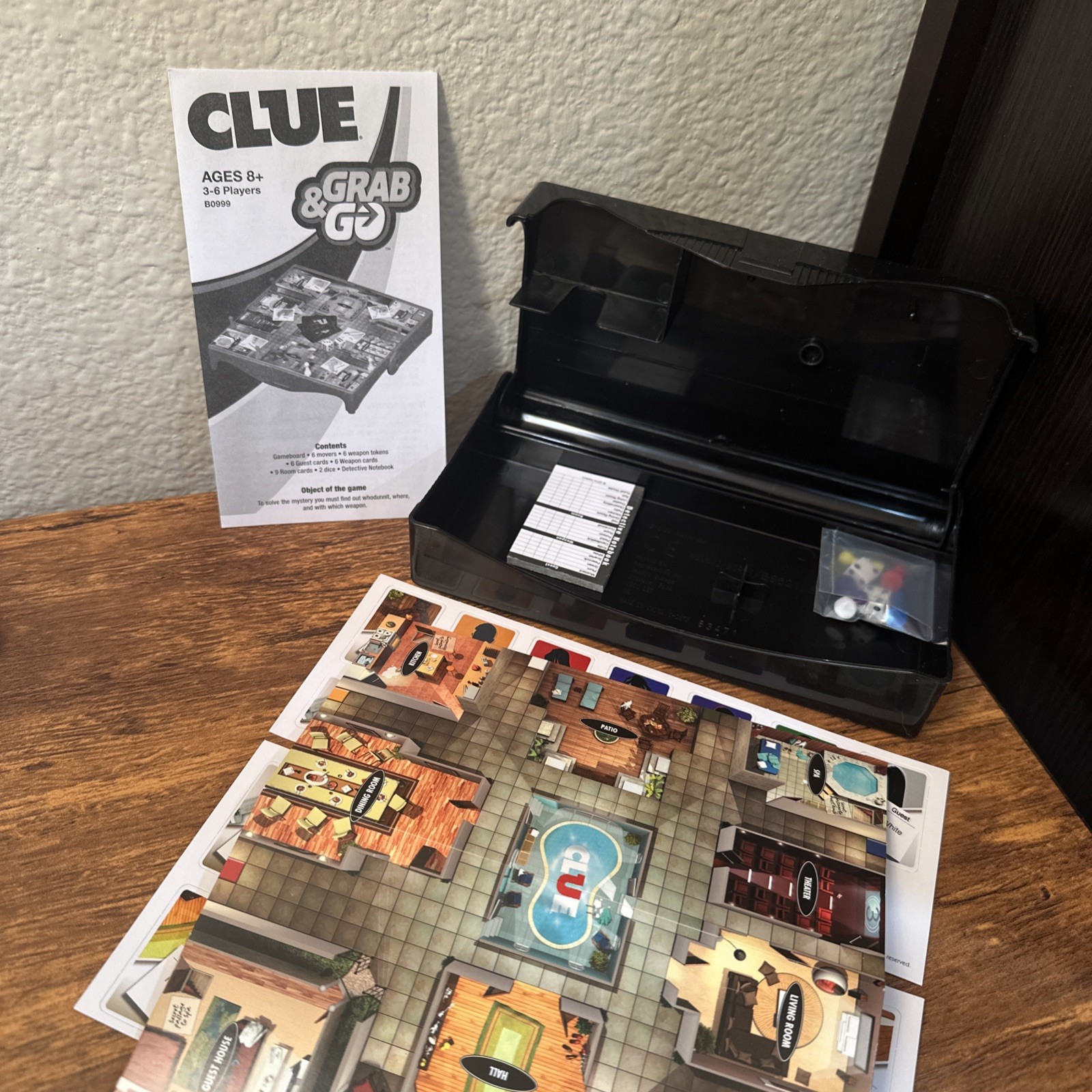 NIB Hasbro Gaming Clue Grab & Go Family Ages 8+ 3-6 Players