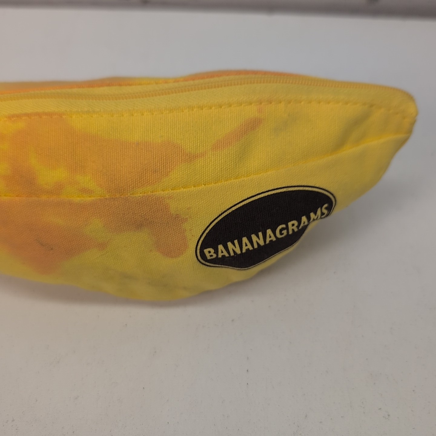 NEW NWT Bananagrams Crossword Family Fun Game Night Tile Word Play COMPLETE