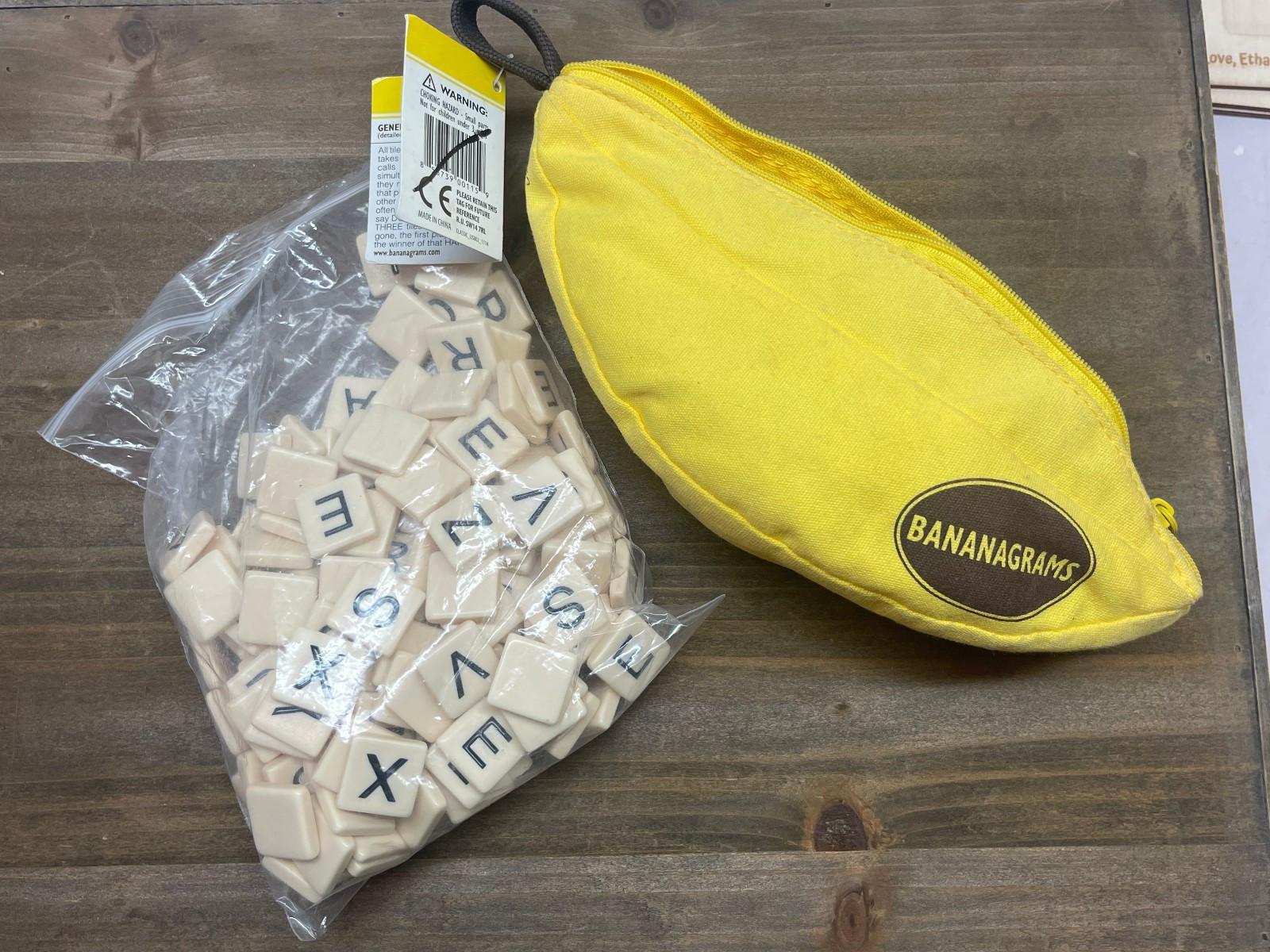 Bananagrams Crossword Puzzle Tile Game ~ Fun Family Night Game