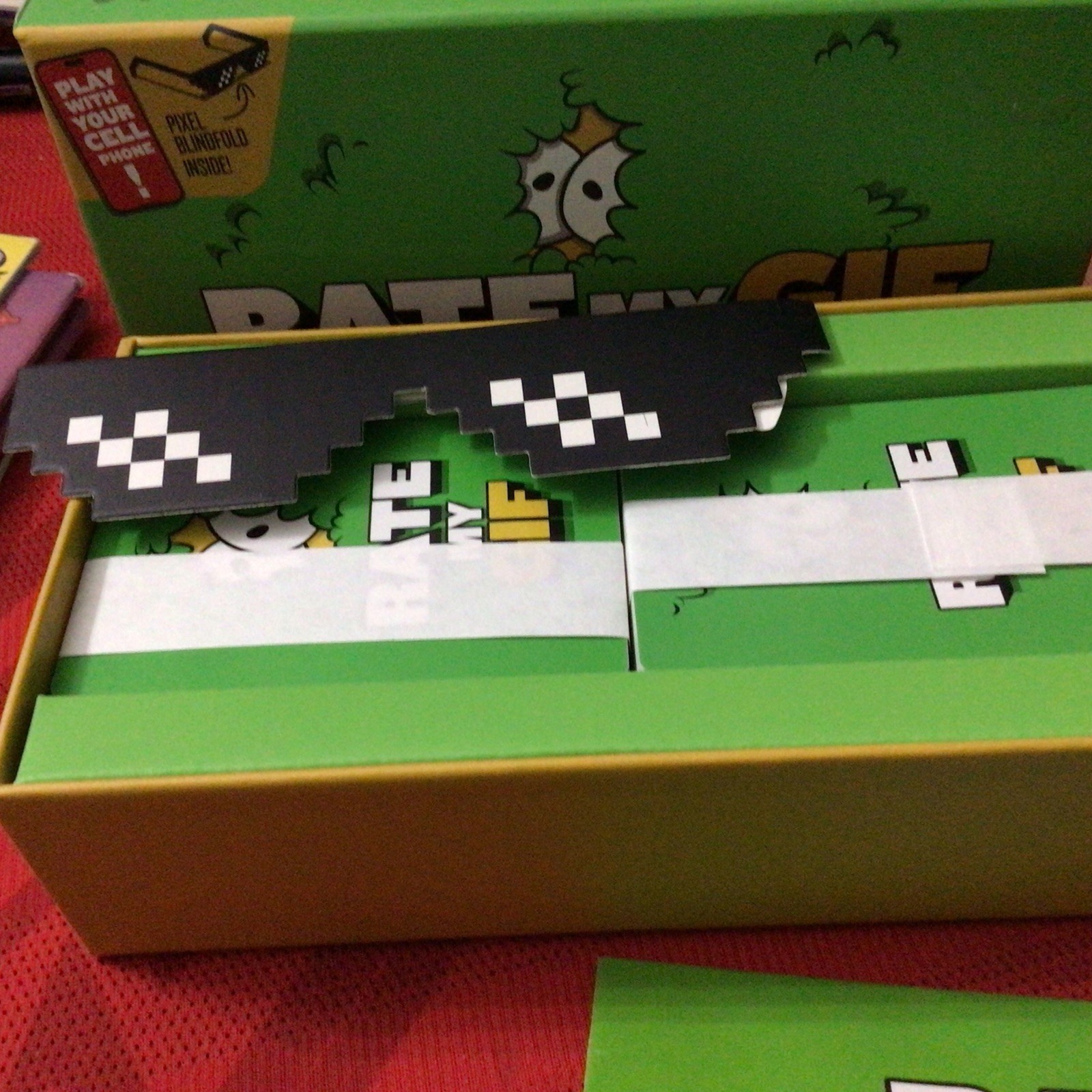 RATE MY GIF PARTY GAME – New, open BOX, 16+, 4-10 players