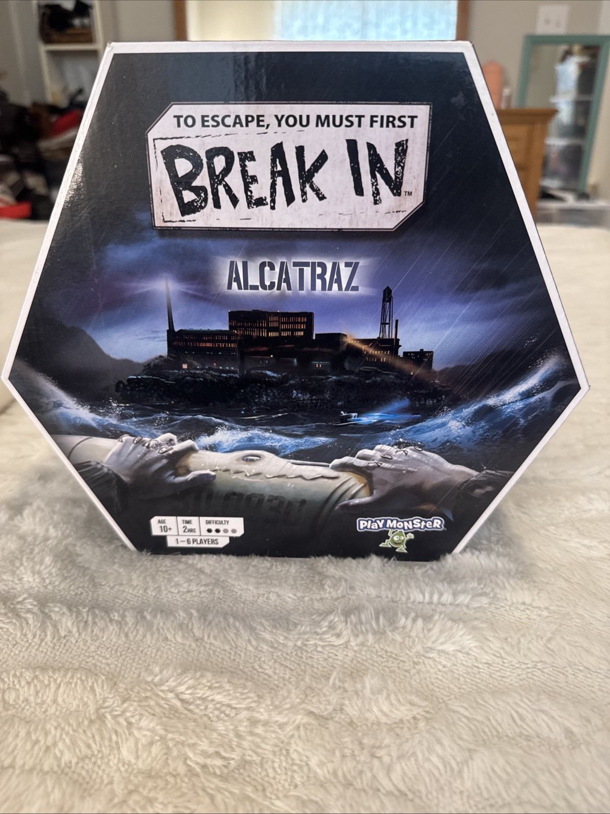 PlayMonster Break In – Alcatraz – Ages 10+ | 1-6 players NEW