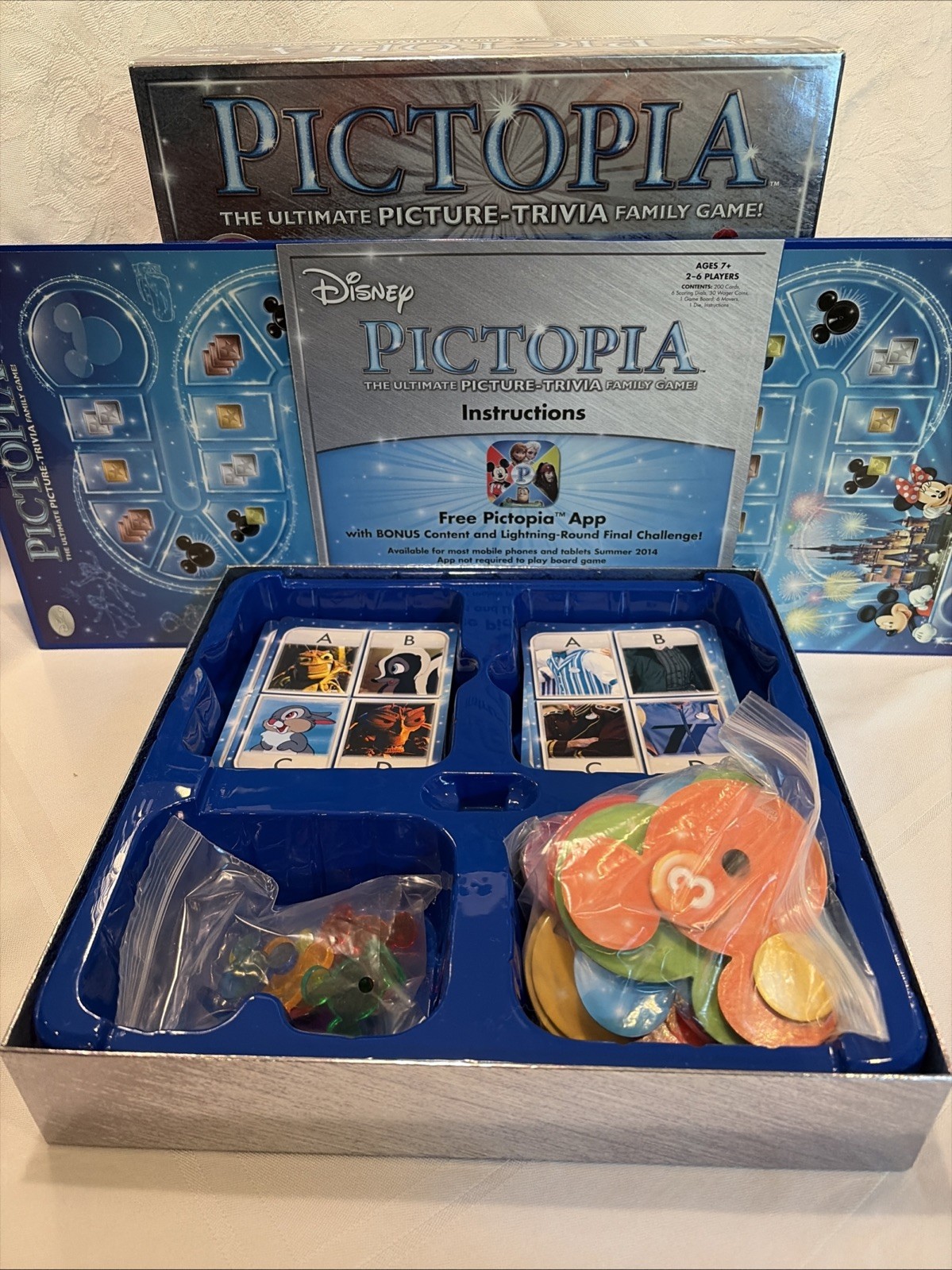 Pictopia Disney Edition-Picture Trivia Family Board Game Wonder Forge EUC
