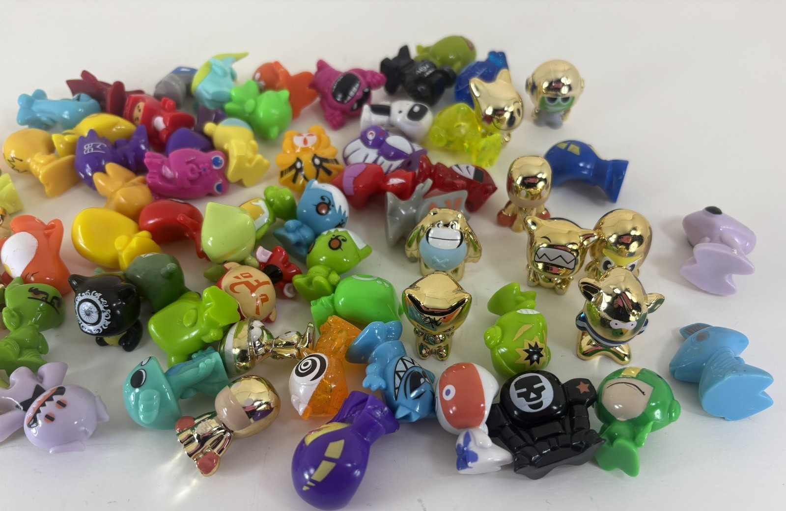 Gogo’s Crazy Bones Lot of 71 Figurine Toys Miniatures Mixed Series 12 Gold