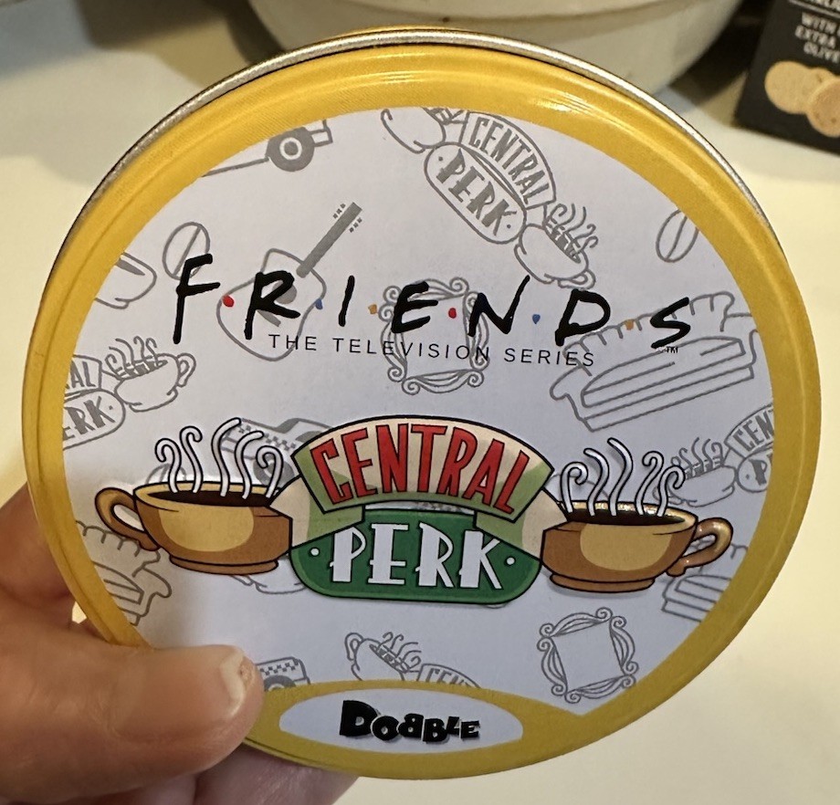 DOBBLE SPOT IT FRIENDS CENTRAL PERK TIN MATCHING CARD GAME TRAVEL LEARNING EDUCA