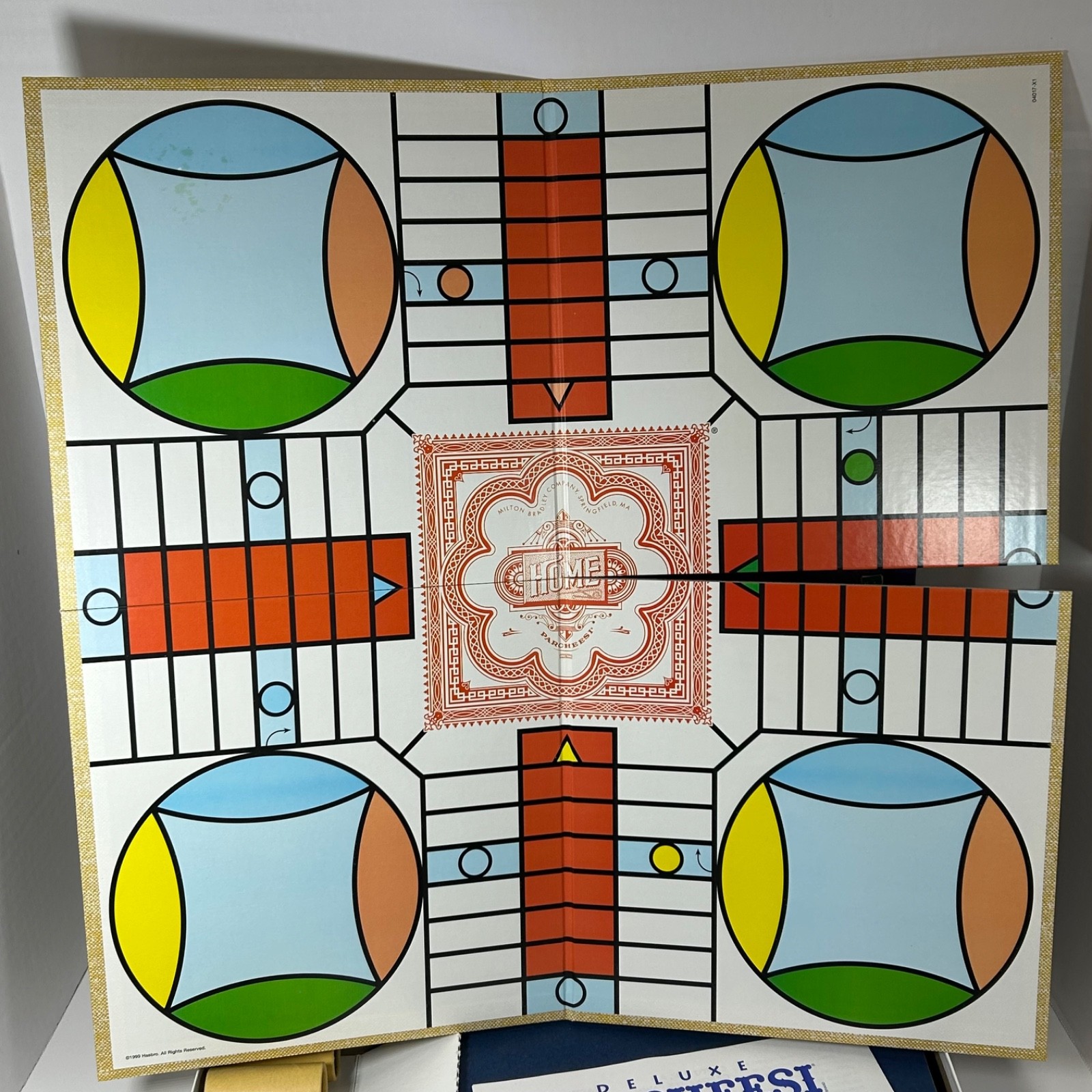 Vintage 1999 Deluxe Parcheesi COMPLETE Milton Bradley Classic Strategy