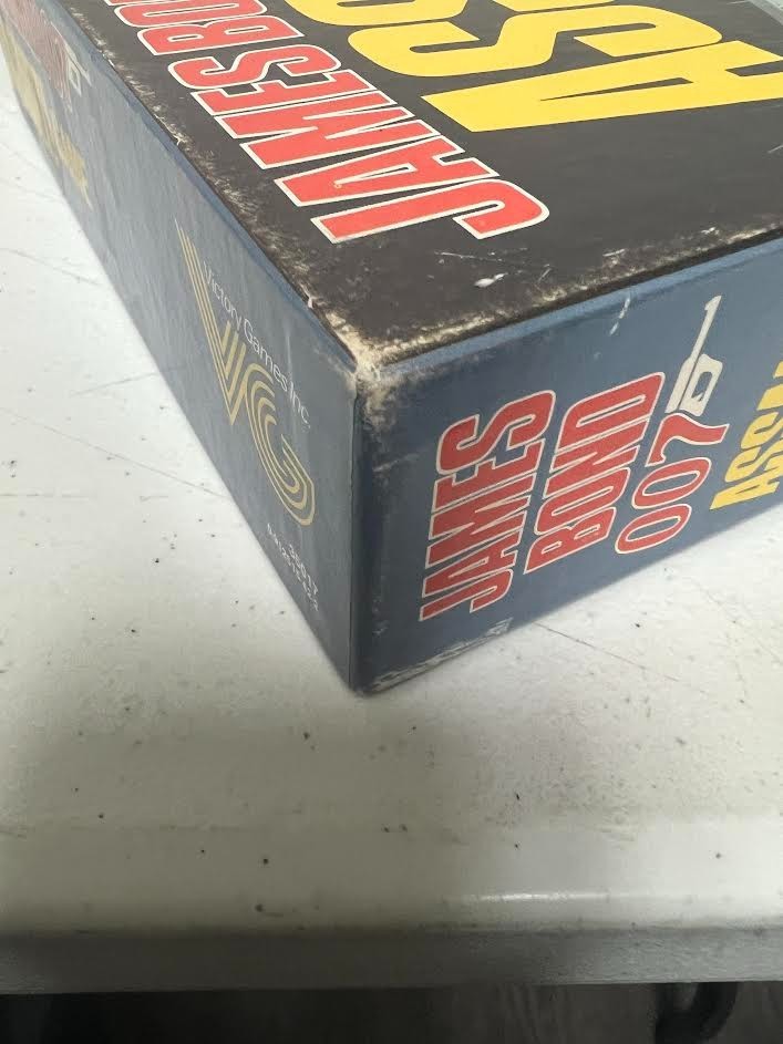 James Bond 007 Assault Game 1986 Victory Games – MOSTLY UNPUNCHED