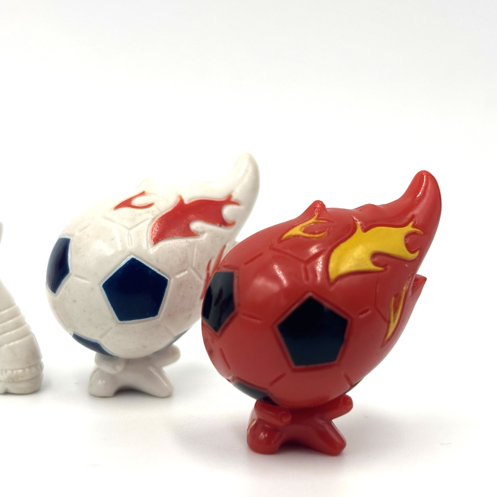 Lot of South American Fut Foot Gogos Crazy Bones Panini World Cup FIFA Soccer