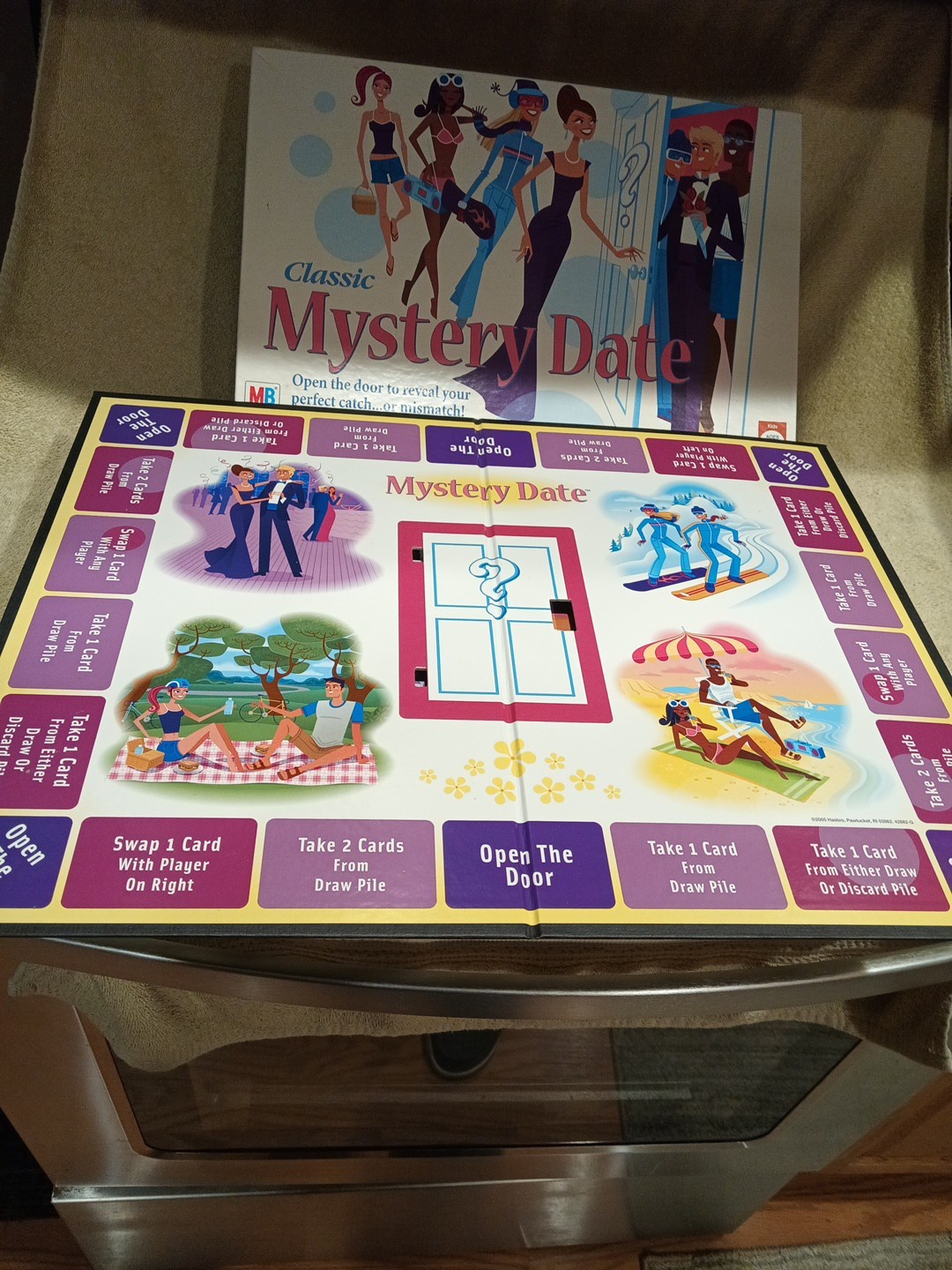 Classic Mystery Date COMPLETE Milton Bradley 2005 Board Game Girls Friends