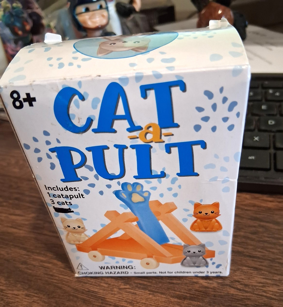CATAPULT CATS GAME FLING MINI CATS IN THE AIR FROM YOUR DESK 8 YEARS & UP NO MAT