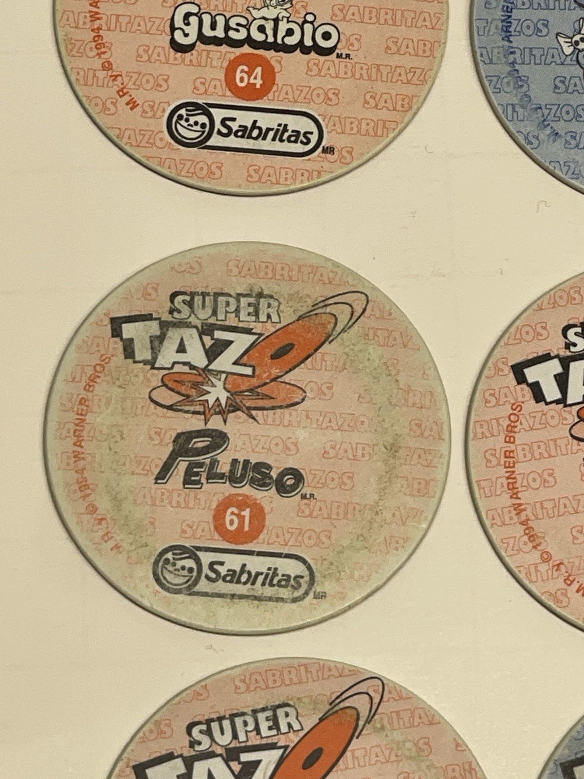 Vintage Set Of “40” LOONEY TUNES HOLOGRAPHIC TAZOS (POGS) /SABRITAS MEXICO 1994