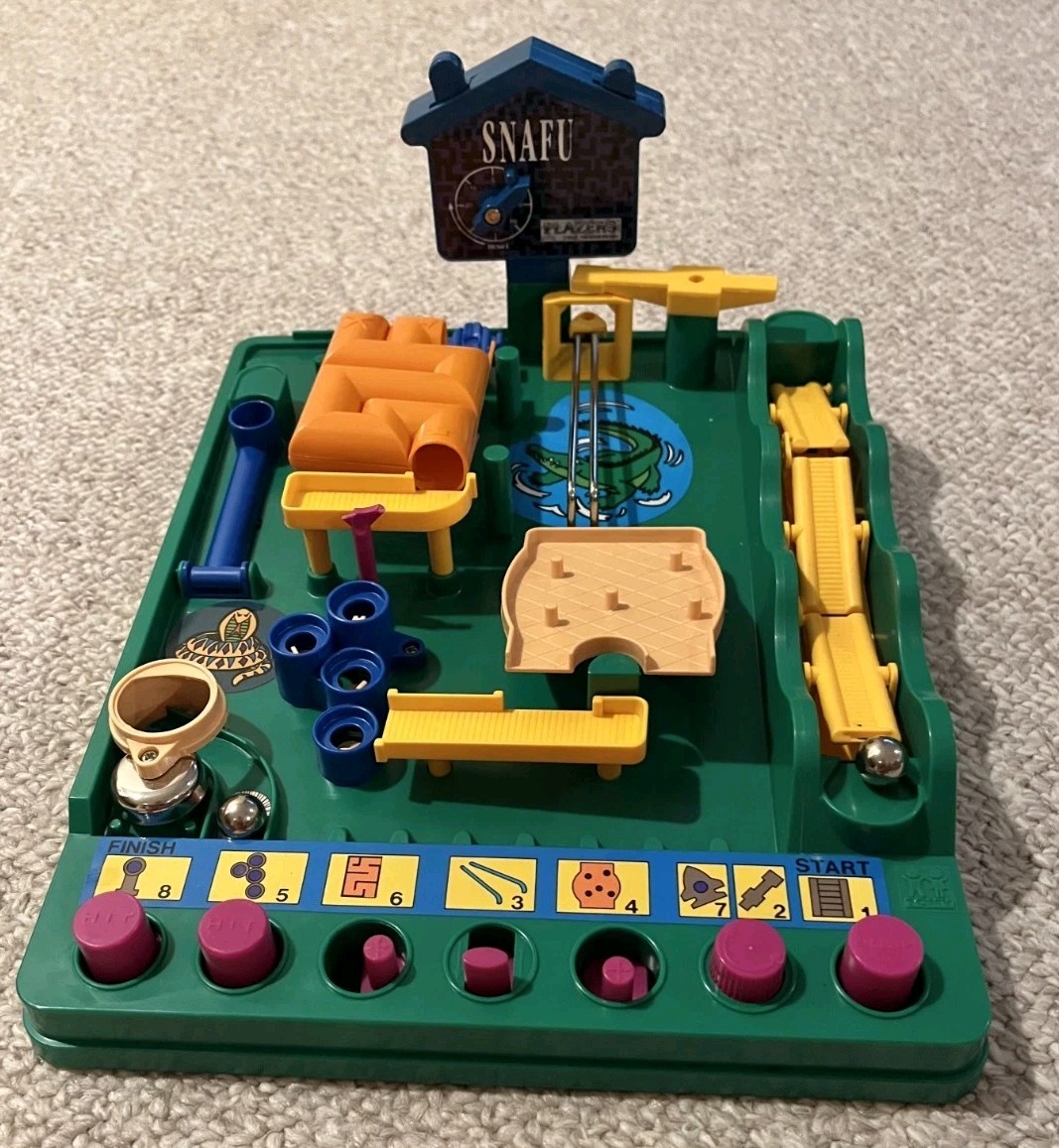 SNAFU Tomy Screwball Scramble Run Yourself Ragged Marble Maze 1991 VINTAGE Game