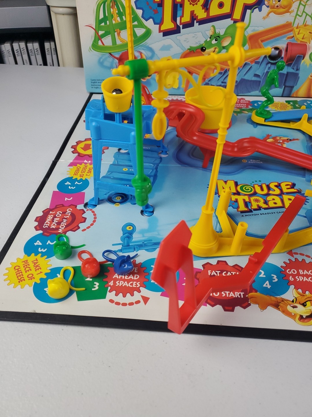 VINTAGE Mouse Trap COMPLETE Milton Bradley 1994 Classic Board Game Kids Family