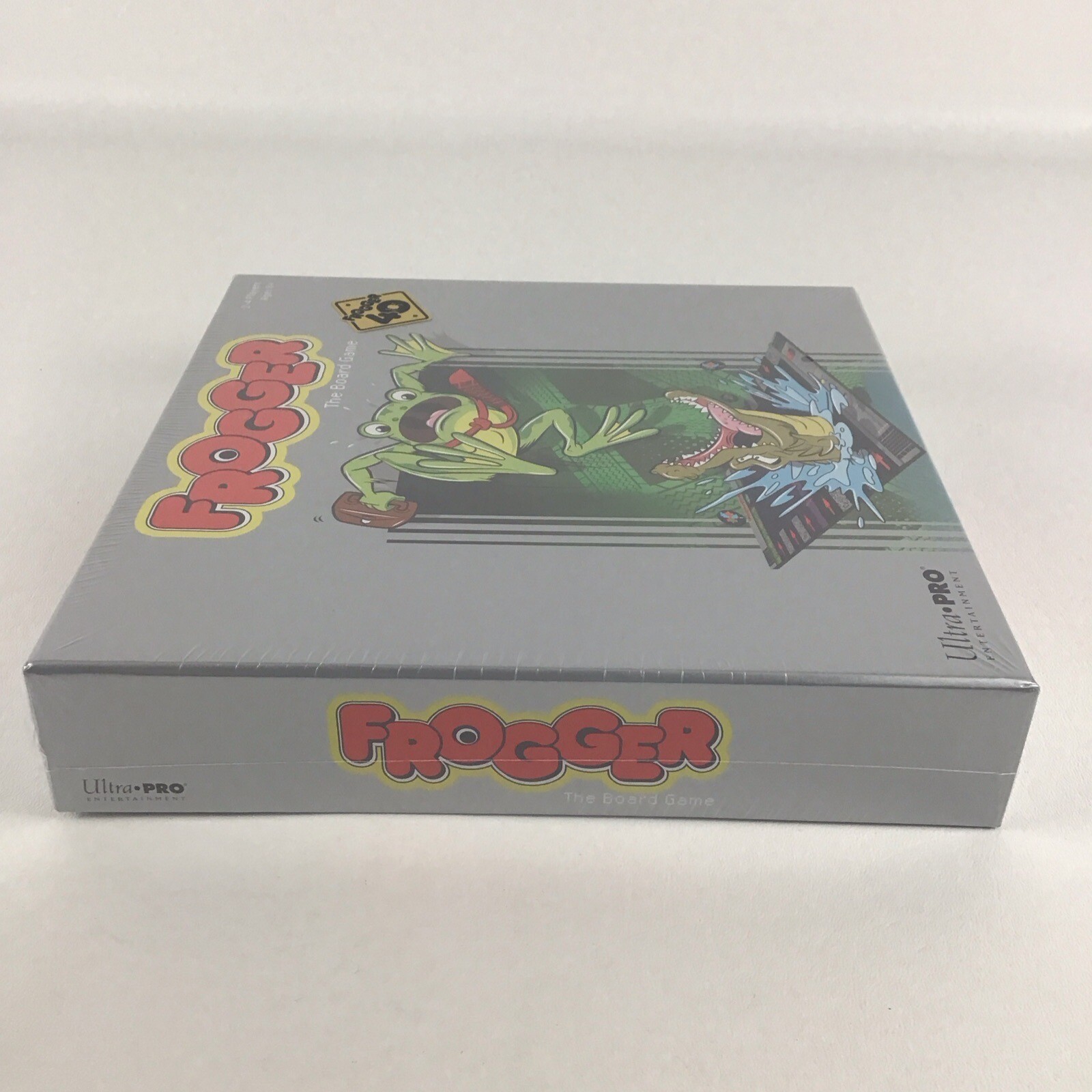 Frogger The Board Game 2021 Ulti Pro Entertainment Classic Video Arcade Remake