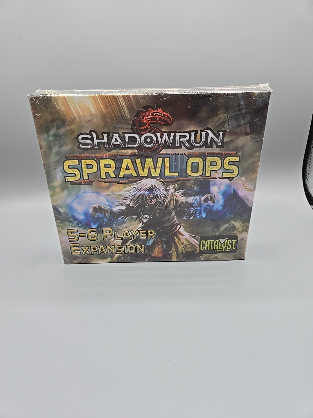 Catalyst Games Shadowrun Sprawl Ops Board Game PLUS 5-6 Player Expansion Pack