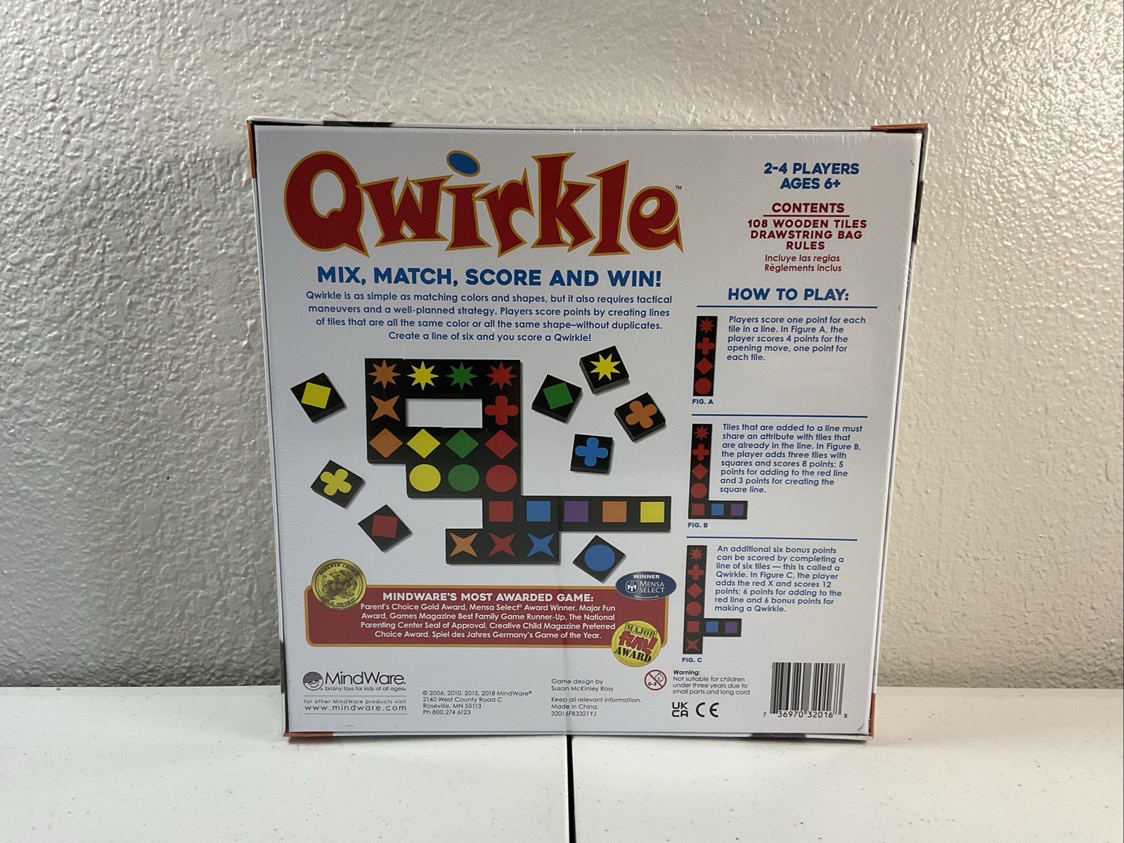 Qwirkle Wooden Tiles Board Game MindWare 2010 Tile Mix Match NEW Sealed