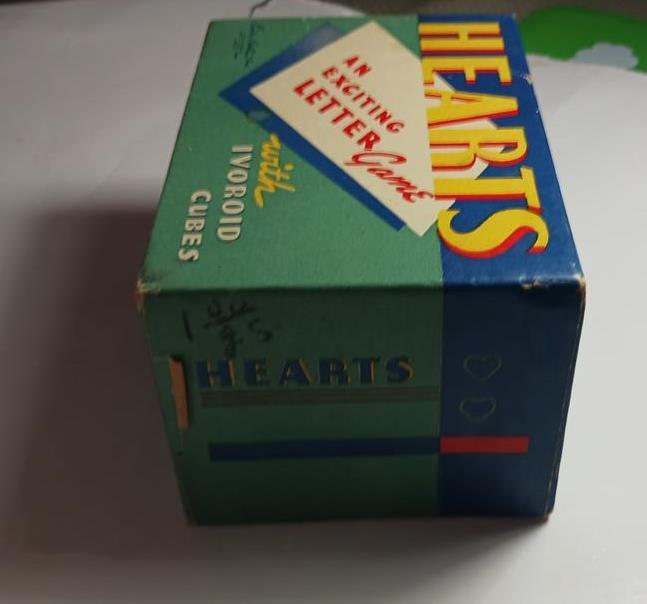 VINTAGE HEARTS LETTER GAME IVOROID CUBES PARKER BROS 1930’S 1940’S COLORFUL BOX