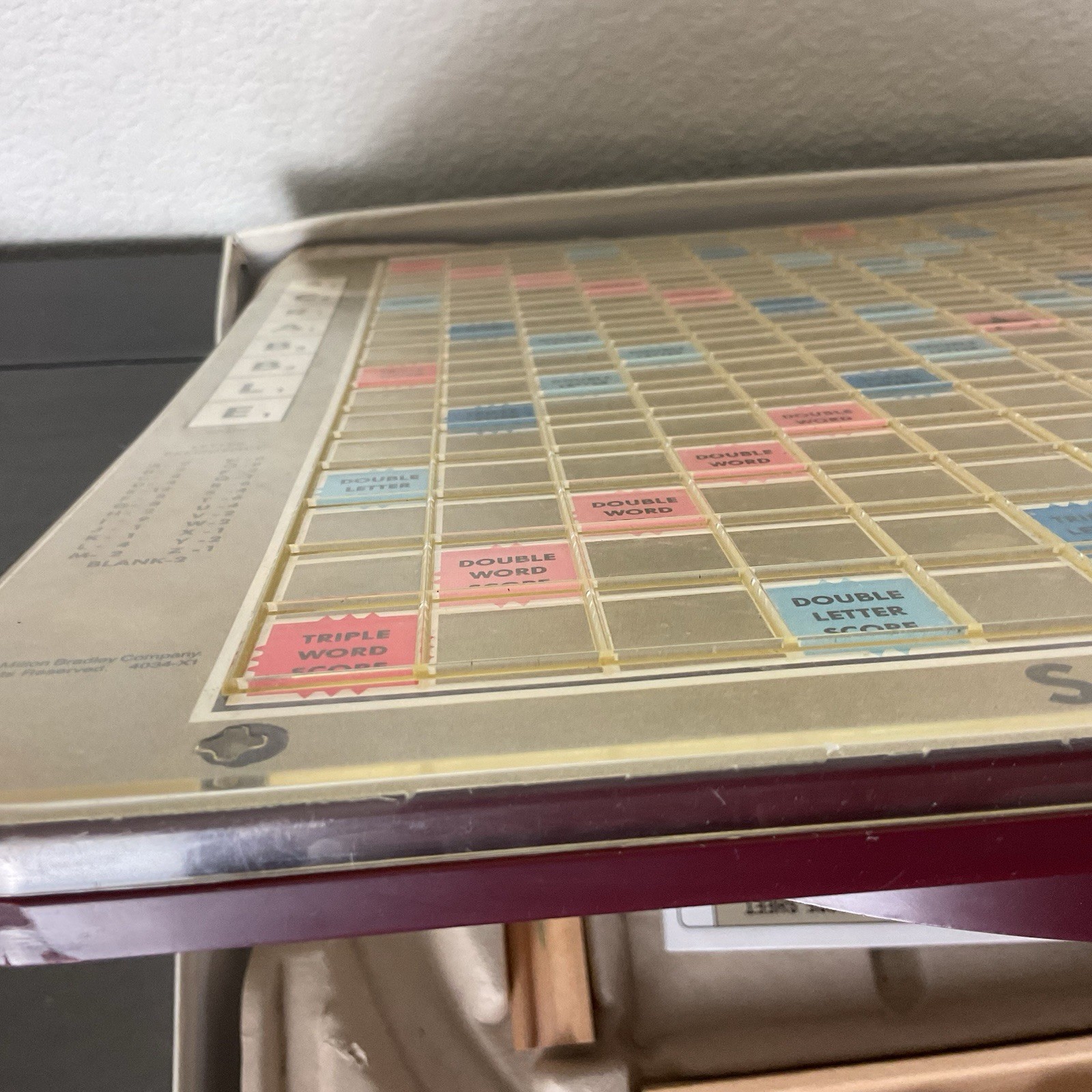VTG Scrabble Deluxe Edition Rotating Turntable Wood Tiles 1989 MB Incomplete