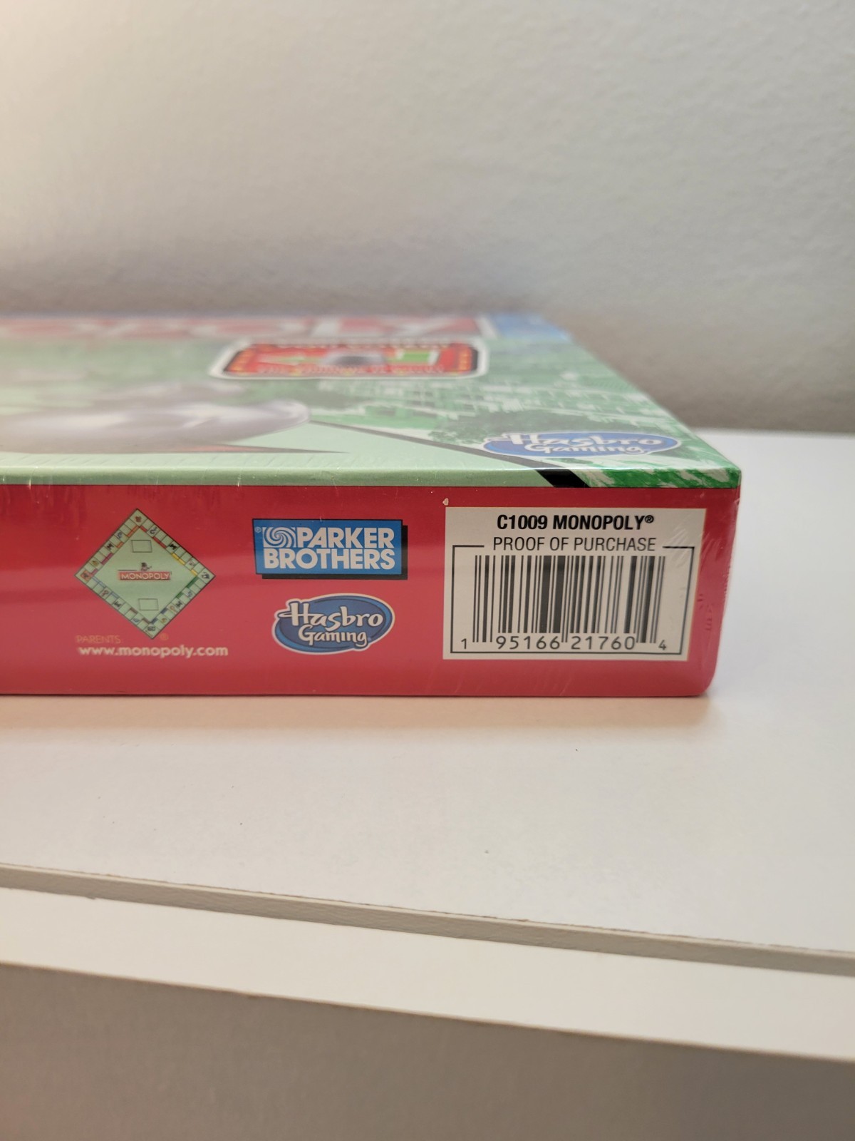 Hasbro Monopoly Board Game Classic – Sealed / NEW