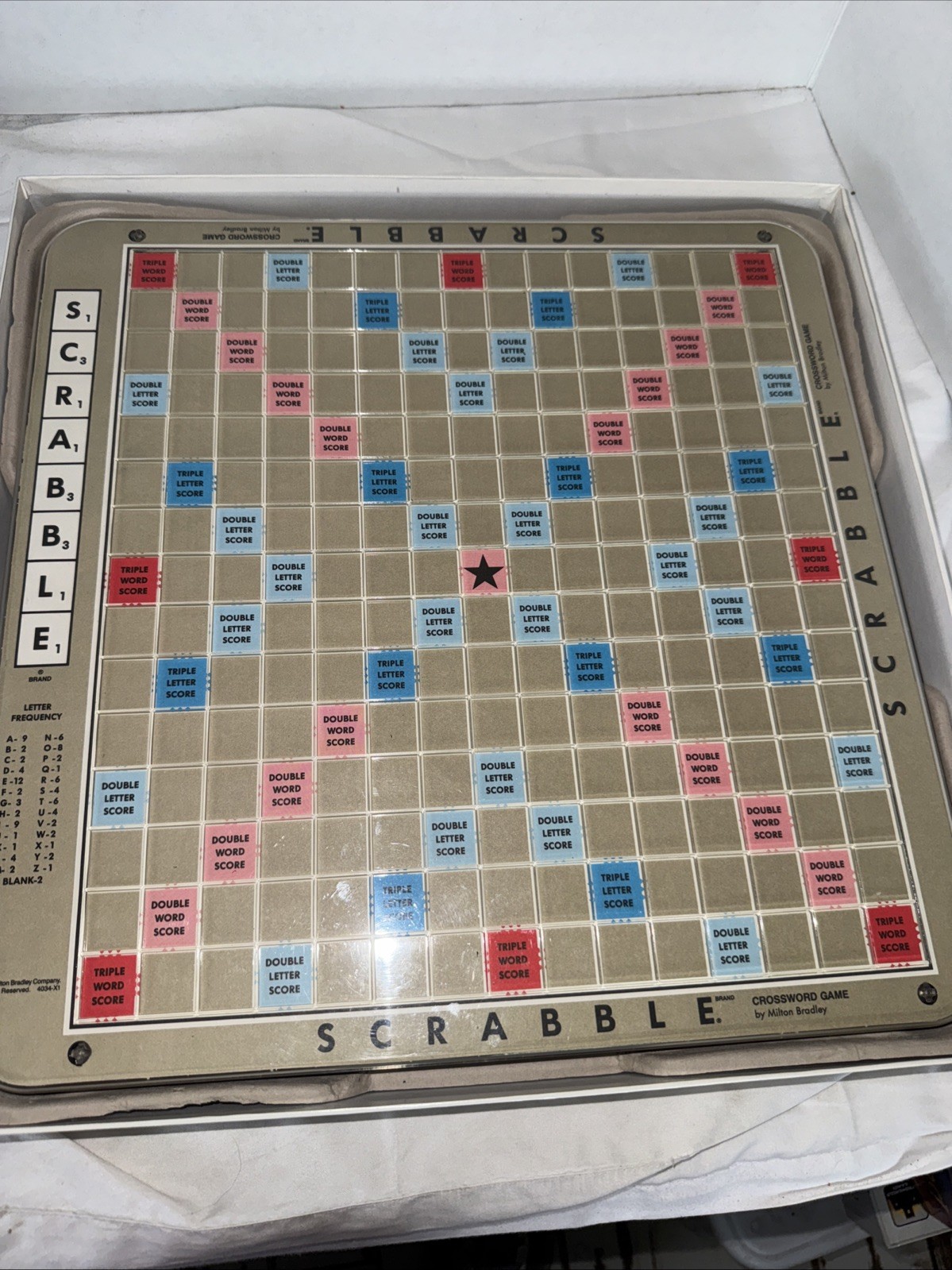 Scrabble Deluxe Edition Rotating Turntable Board Game Vintage 1989