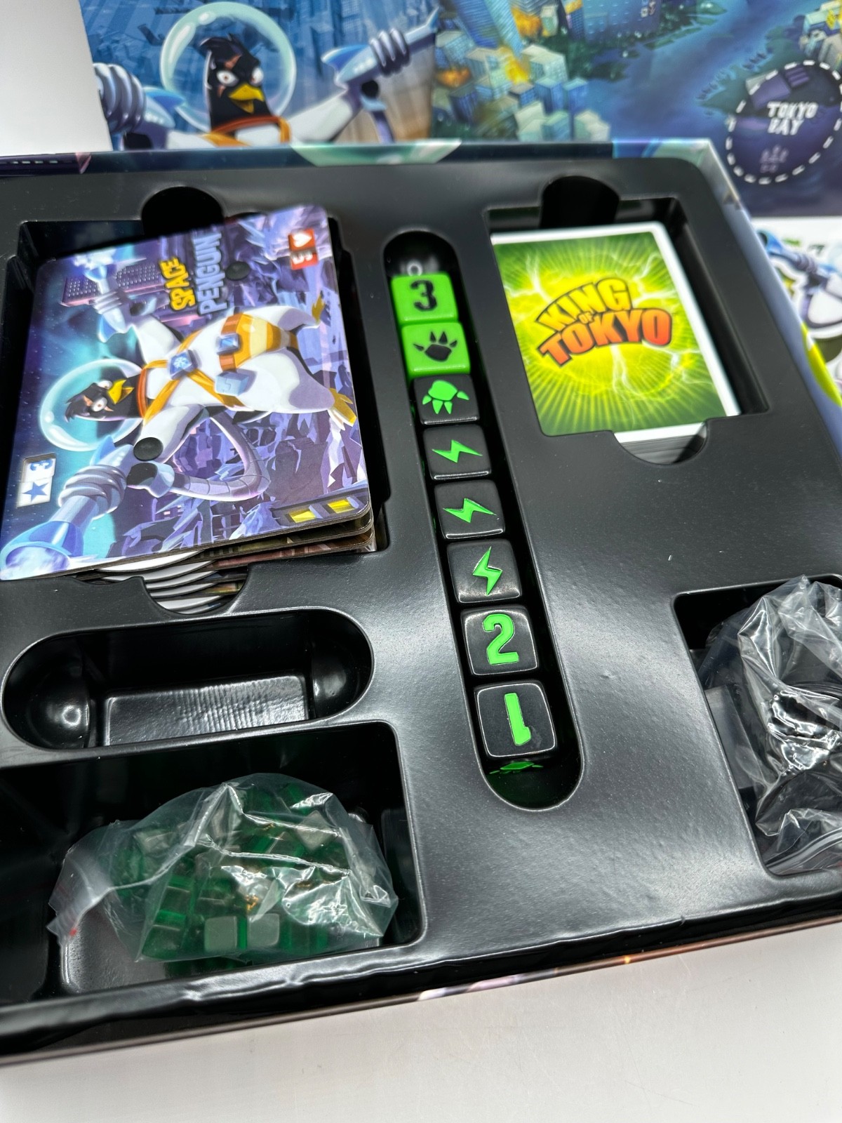 King of Tokyo Game Richard Garfield Iello COMPLETE 2-6 Players Ages 8+
