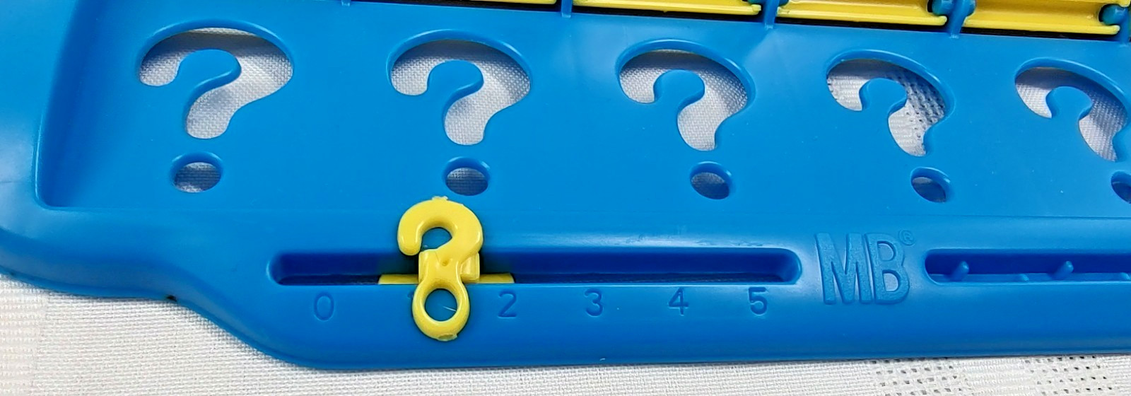 Guess Who ? Board Game Complete 2003 Milton Bradley Matching Memory Family