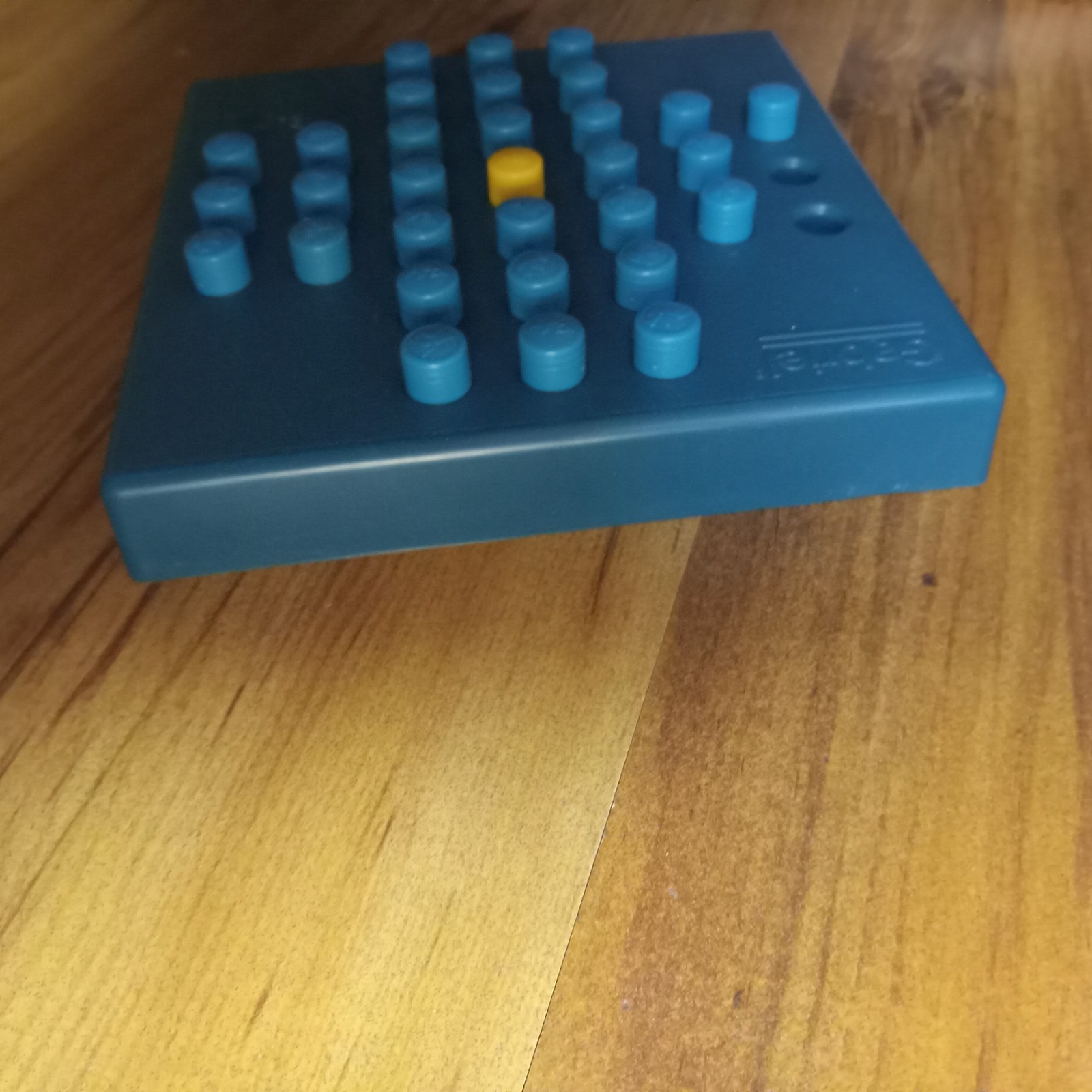 Gabriel HI-Q #7120 Solitaire Favorite Travel Game – InComplete Vintage pls read