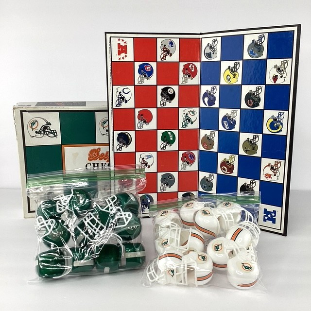 NFL Miami Dolphins New York Jets Checker Board Game + Dan Marino Pro Cube