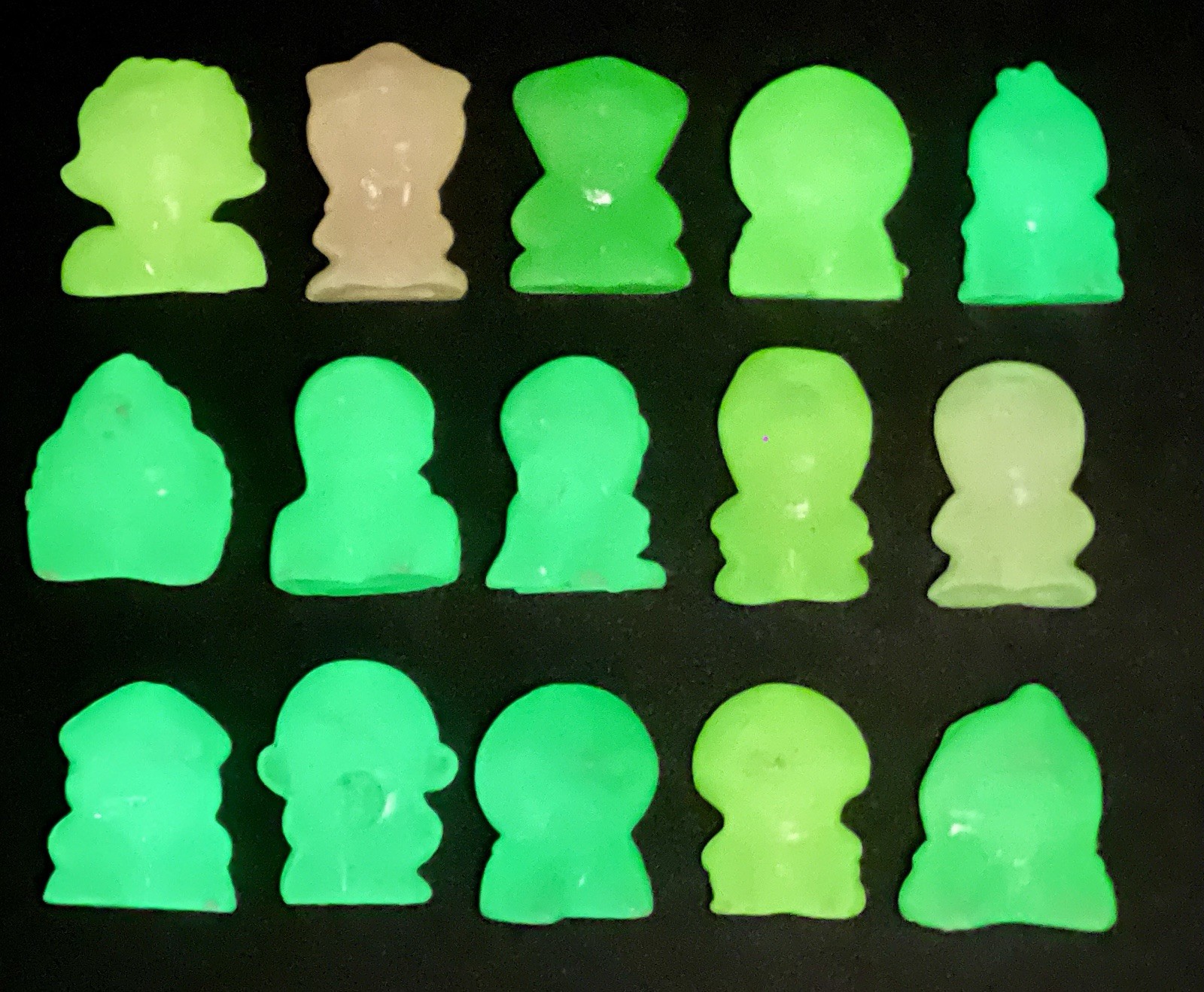 Lot of 15 Geloucos Coca-Cola Aliens – Damaged, Cracks or Chips Like Crazy Bones