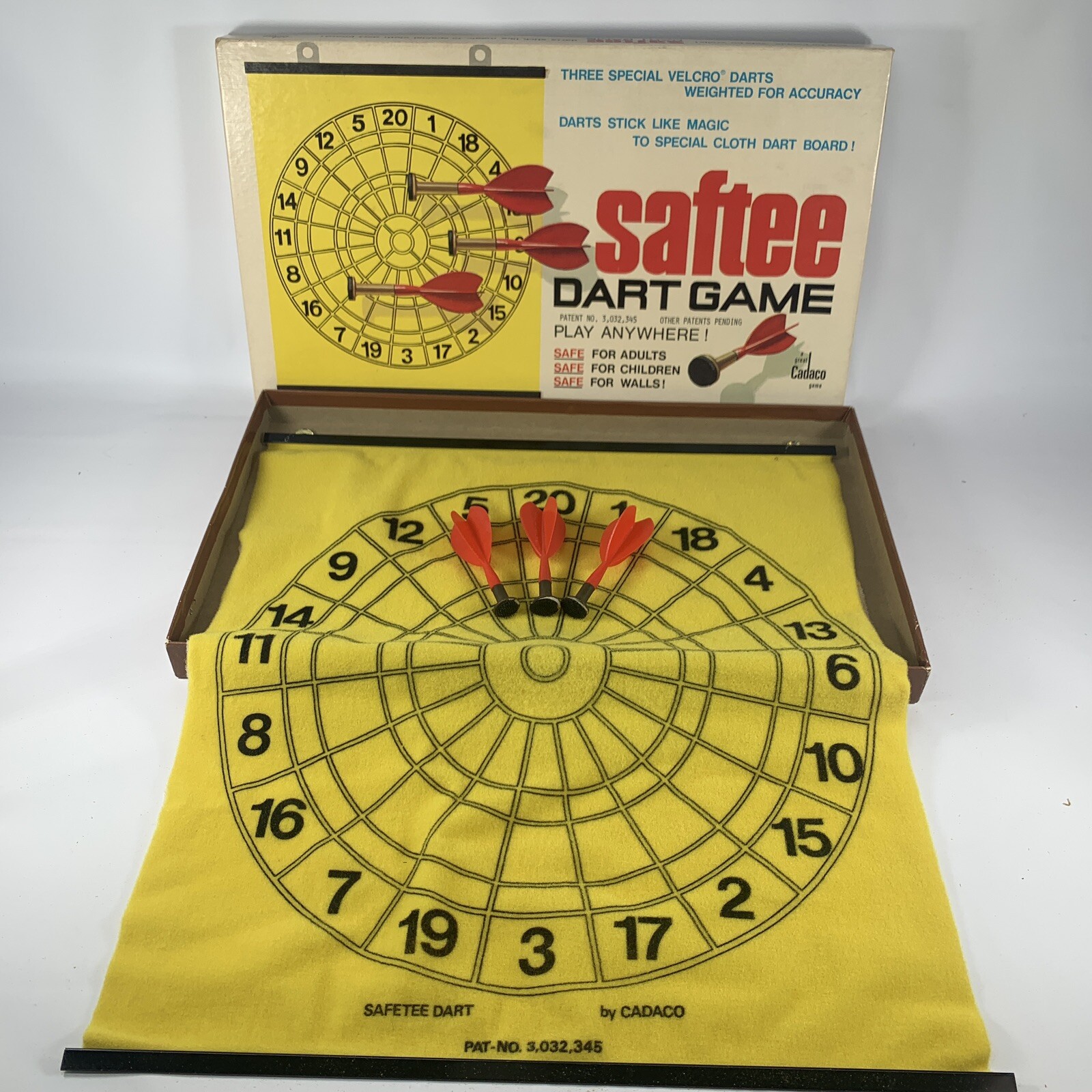 Saftee Dart Game 1972 Vintage Cadaco Safety Children Safe USA in Box