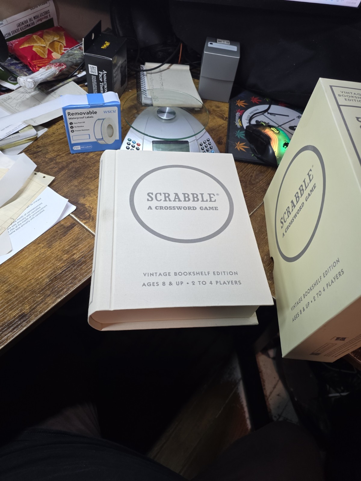 Hasbro Scrabble Crossword Game Vintage Bookshelf Edition 2016, Complete