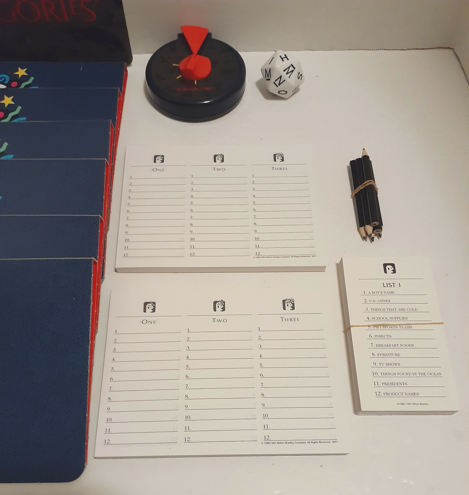 The Game Of Scattergories 1999 Edition Hasbro Complete