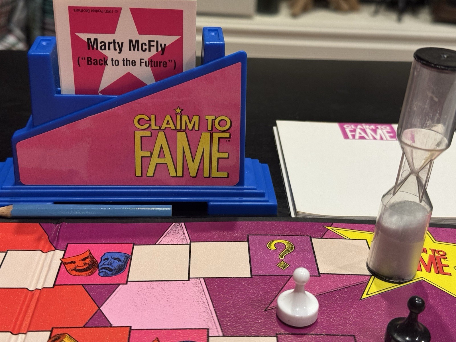 Claim To fame game parker brothers Family Fun Board Game 90s Classic Games