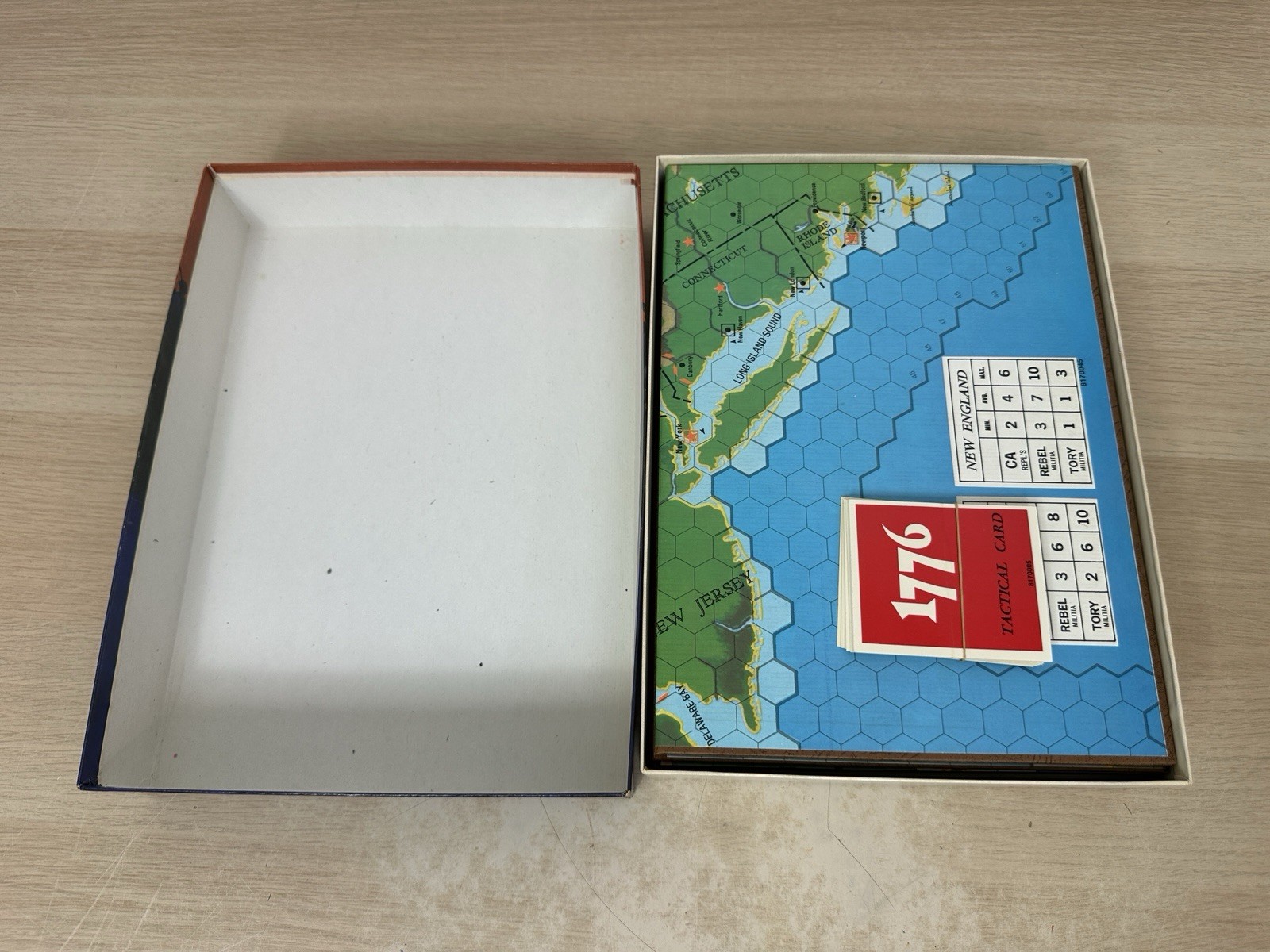 1776 Avalon Hill Game of the American Revolutionary War 1974 UNPUNCHED, UNPLAYED