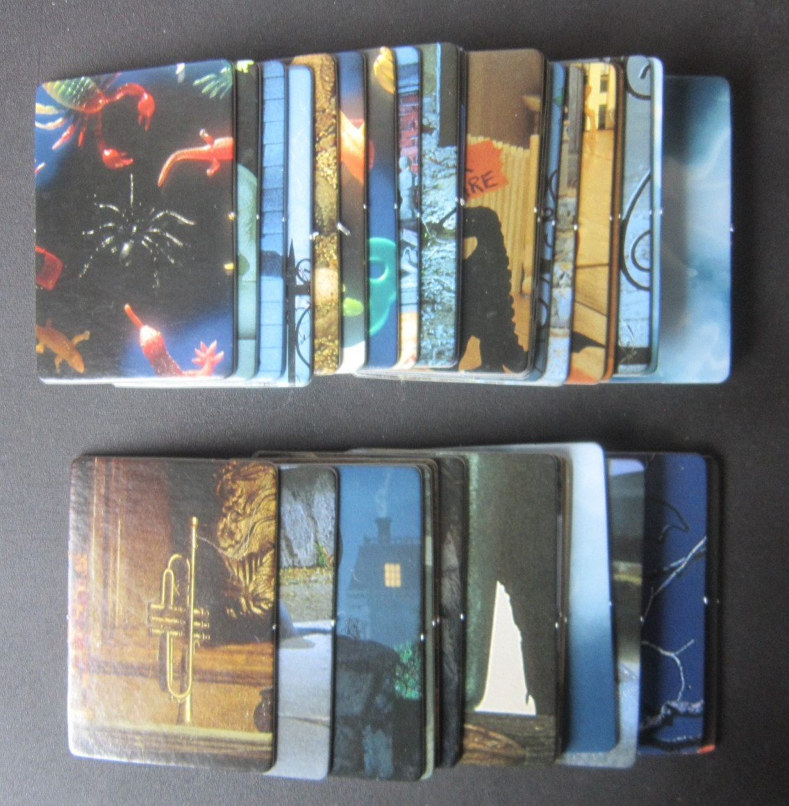 Complete! Scholastic I SPY SPOOKY NIGHT GAME w/ All memory cards Riddle cards