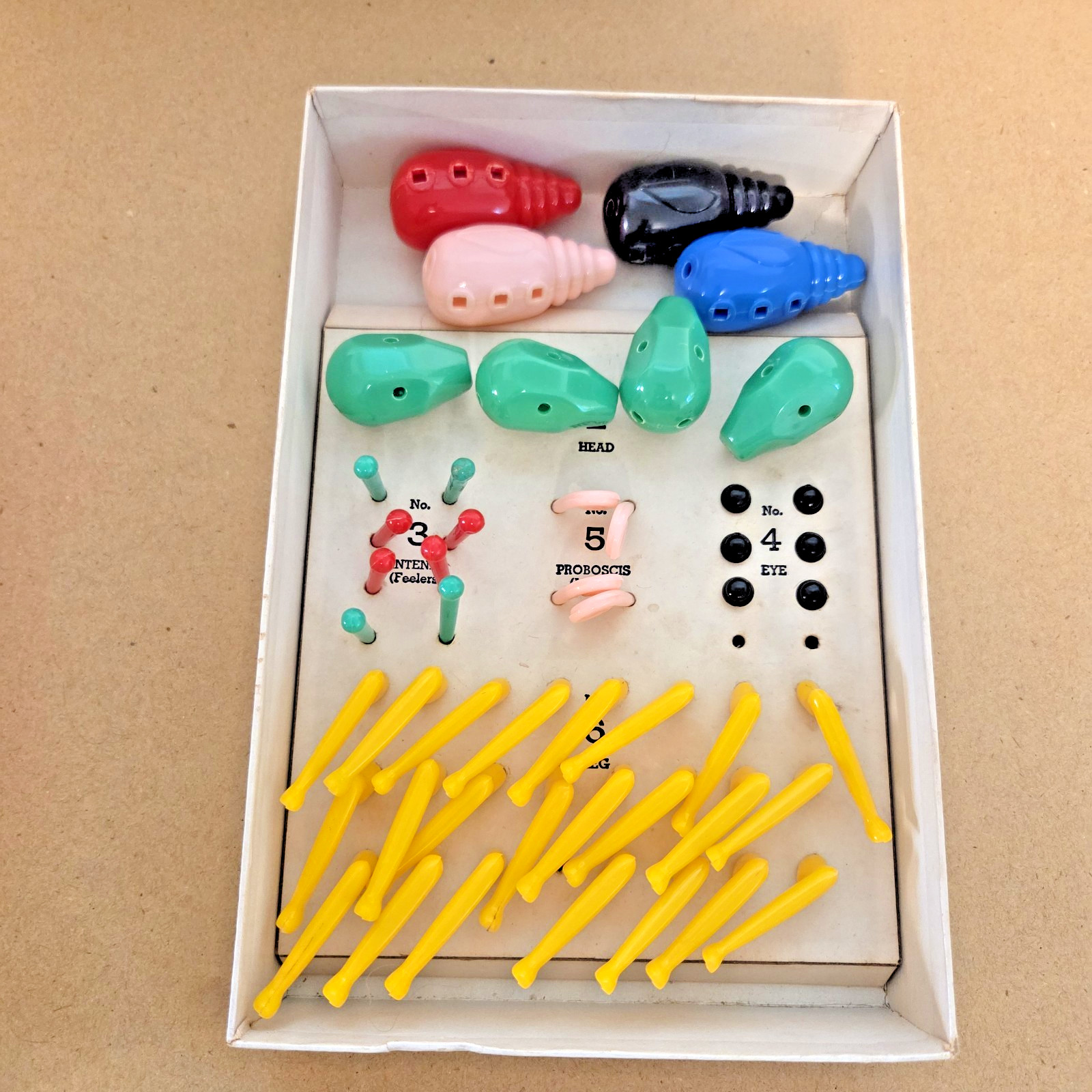 VINTAGE 1949 THE GAME OF COOTIE BY W. H. SCHAPER MFG. CO.