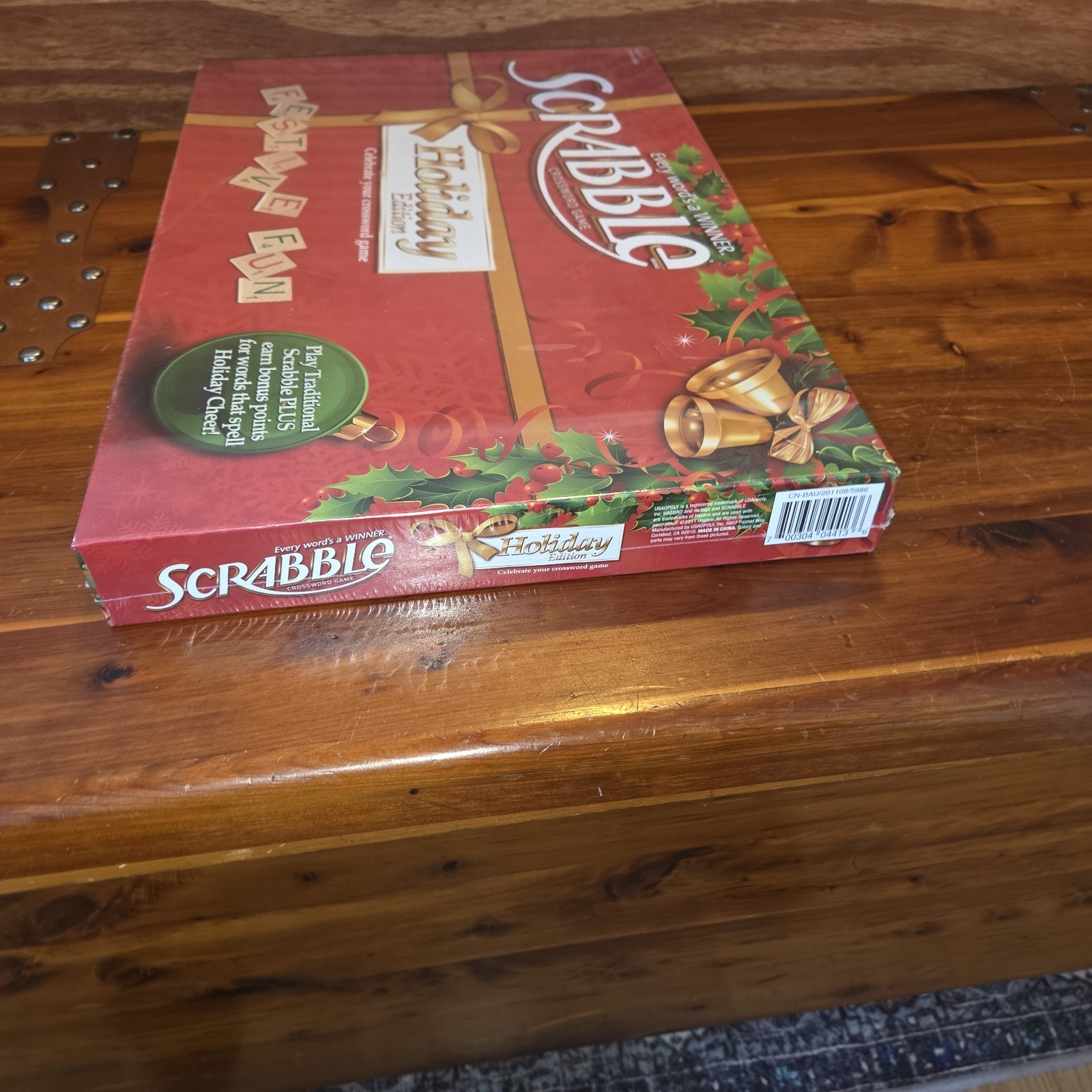 2011 Scrabble Holiday Edition Crossword Game Hasbro – New Sealed