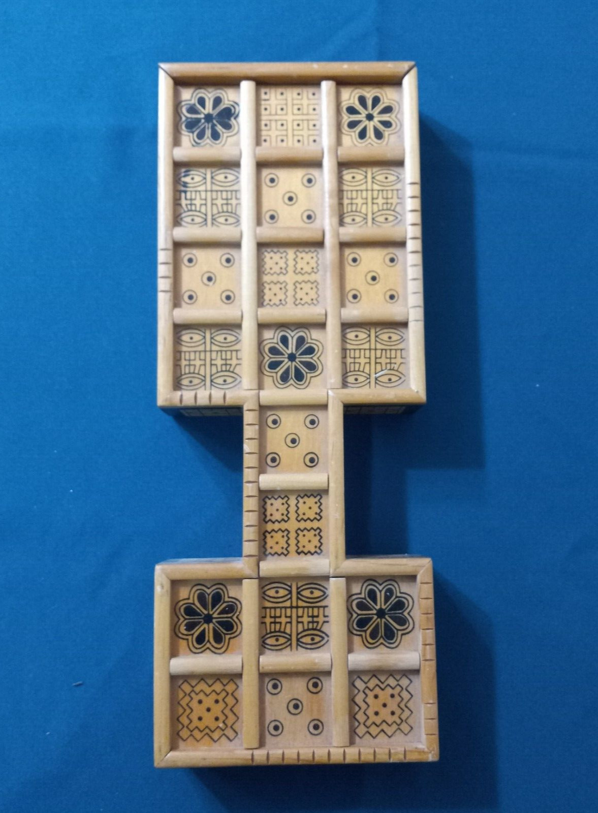 WE Games The Game of UR or Antiquity, The Royal Game Wood & storage box 3760
