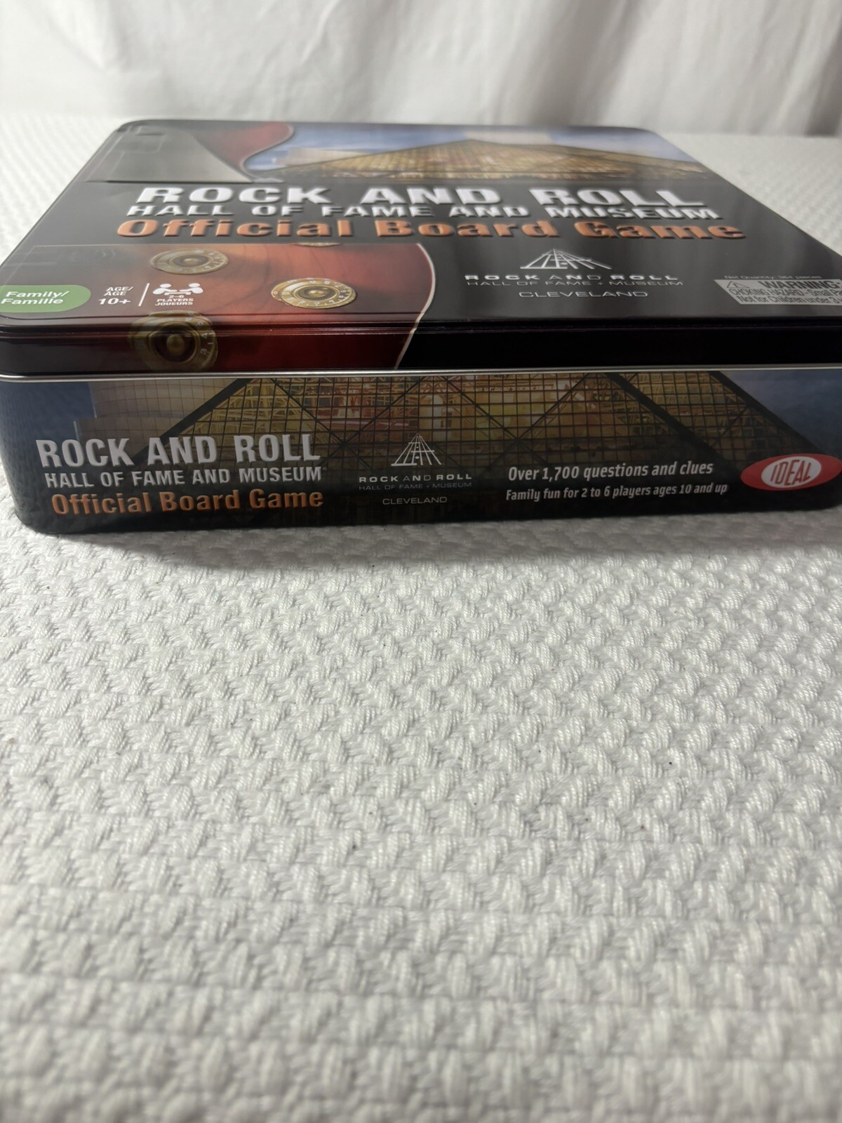 ROCK and ROLL Hall Of Fame and Museum Official Board Game – NEW OPEN BOX Family