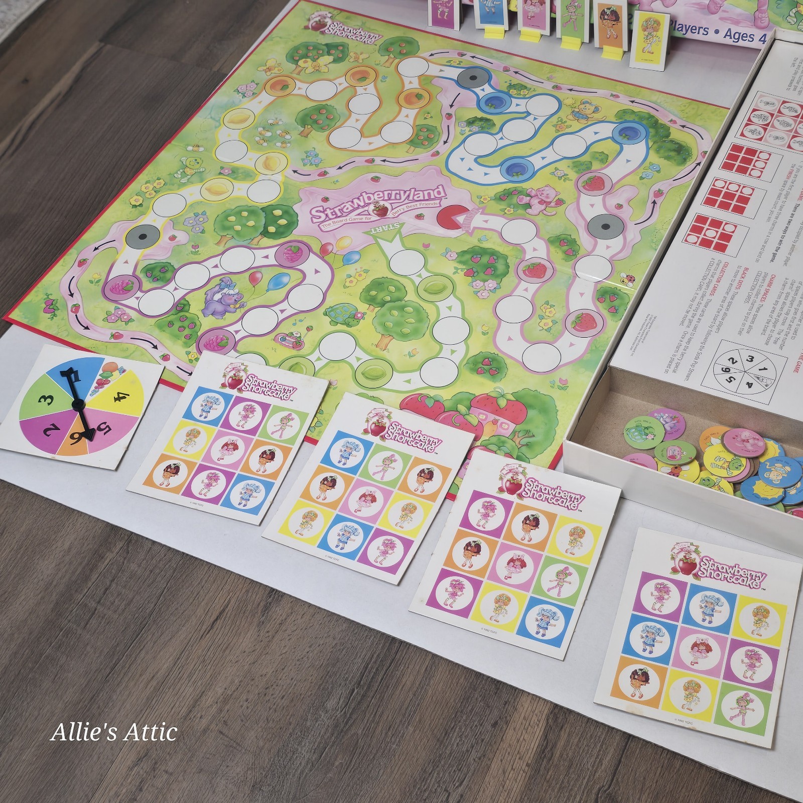 Vintage Strawberry Shortcake Strawberryland Family Board Game Toy COMPLETE 4+