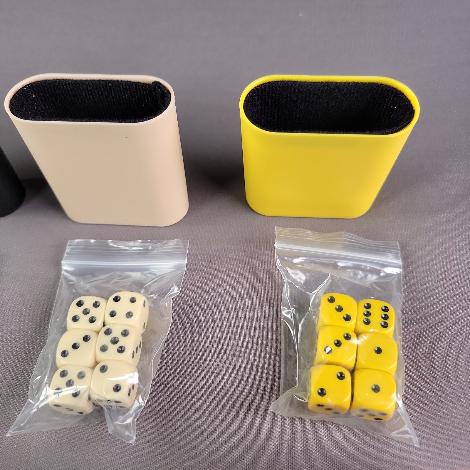 Farkel Party Dice Game Complete w. score cards & instructions original metal box