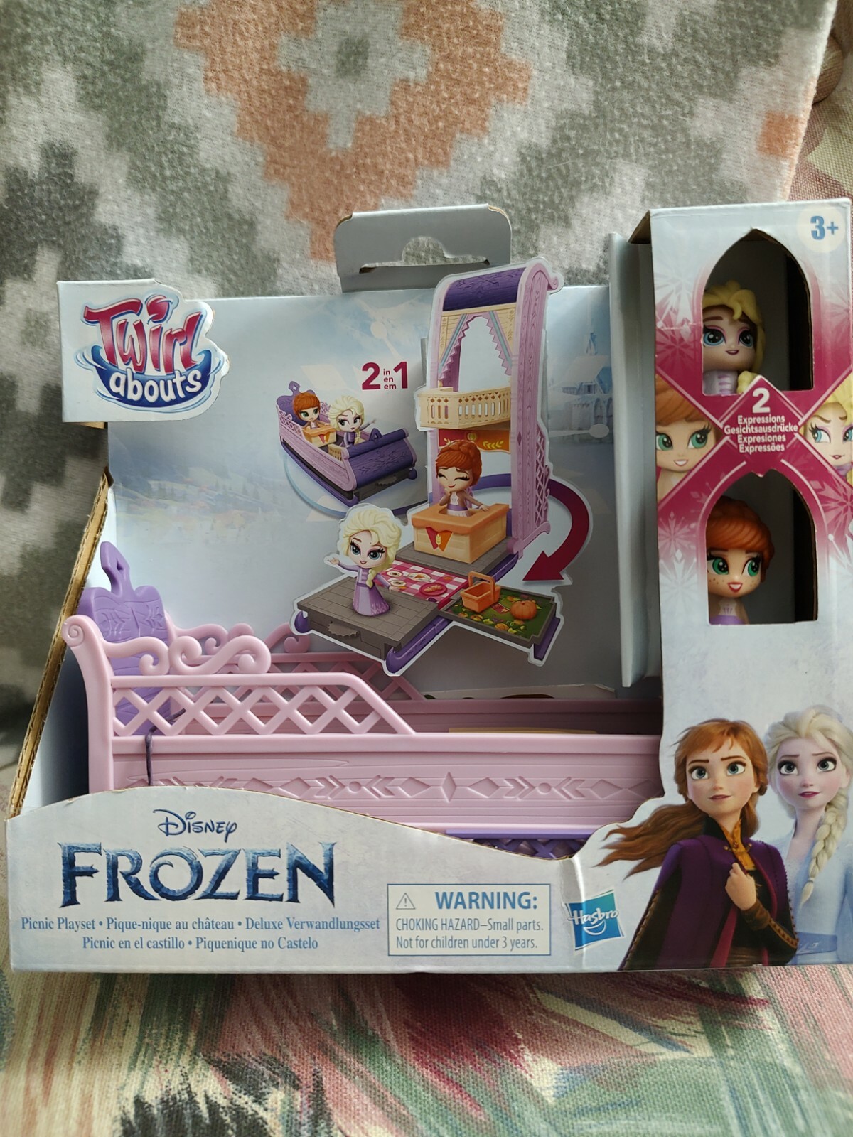 Disney’s Frozen 2 Twirlabouts Picnic Playset Sled-to-Castle with Elsa and Anna
