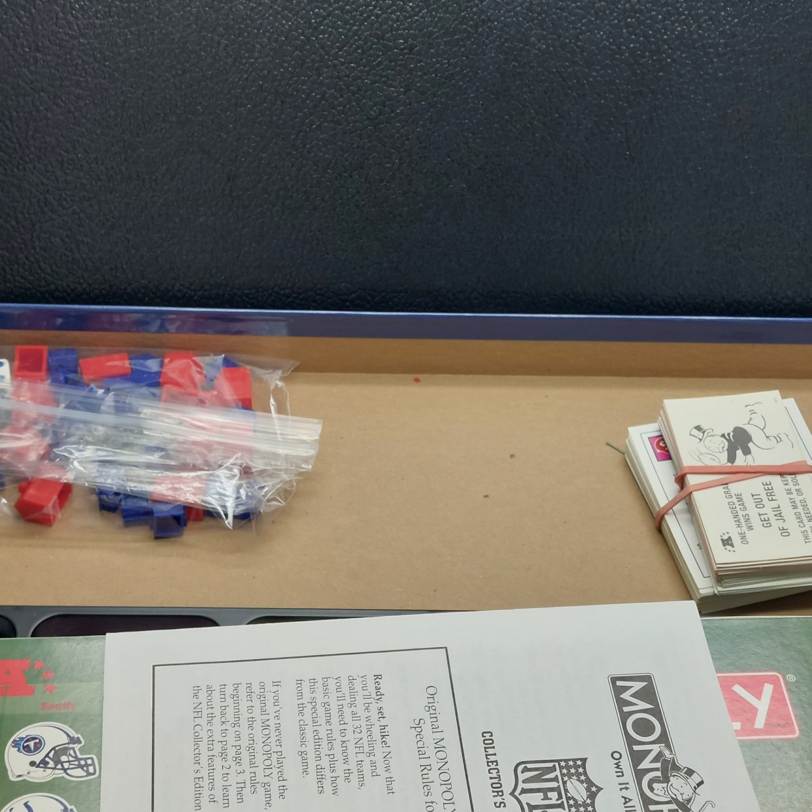 NFL Monopoly Board Game Collector’s Edition 2003 Parker Brothers Hasbro EUC