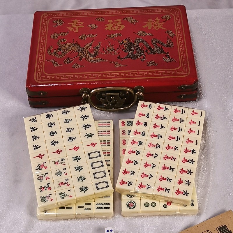 Mini Chinese Mahjong Set, Sturdy Construction of Easy To Read Mahjong Game