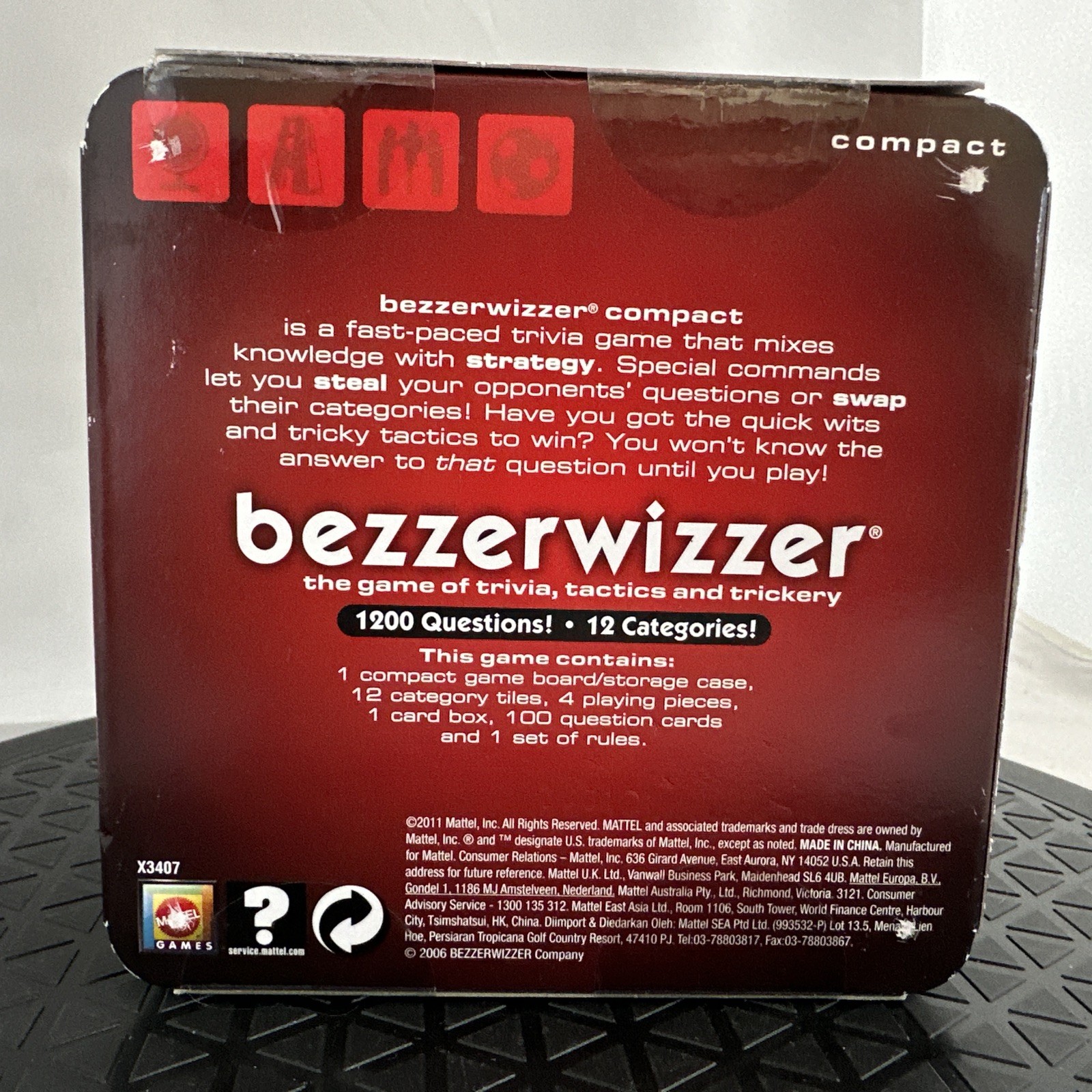 BEZZERWIZZER COMPACT THE GAME OF TRIVIA, TACTICS AND TRICKERY 100% COMPLETE 2011