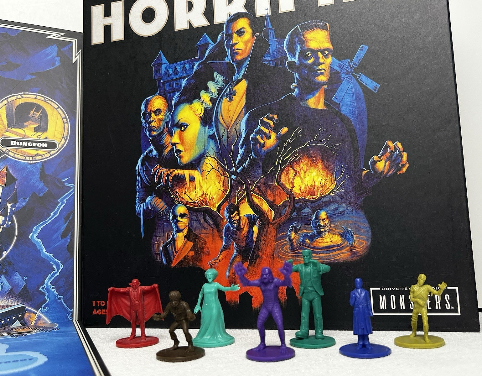 HORRIFIED: Universal Studios Monsters, co-op game, 2019 Ravensburger, COMPLETE