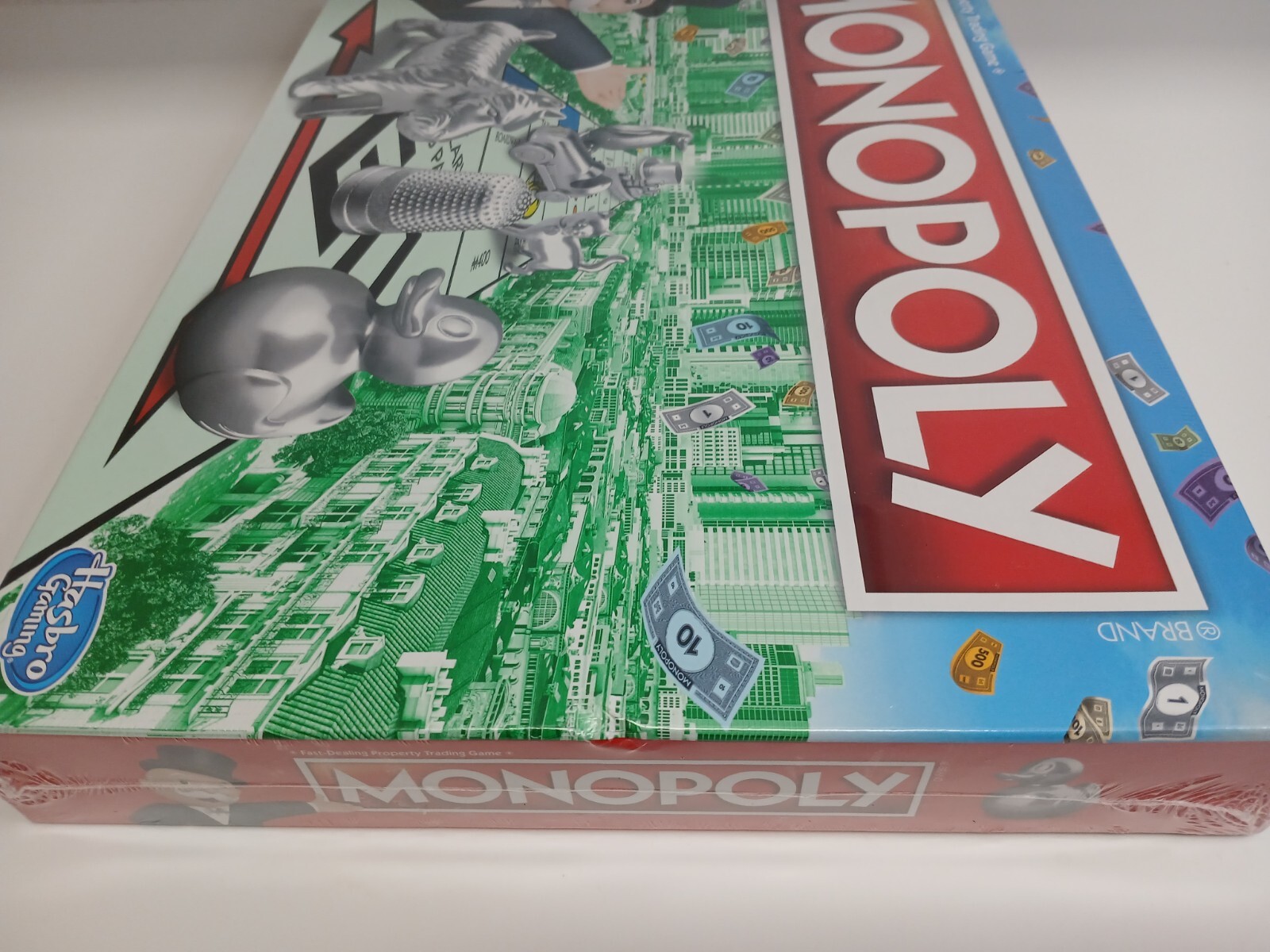 Monopoly Classic Boardgame by Hasbro 2-6 Players (New / Sealed)