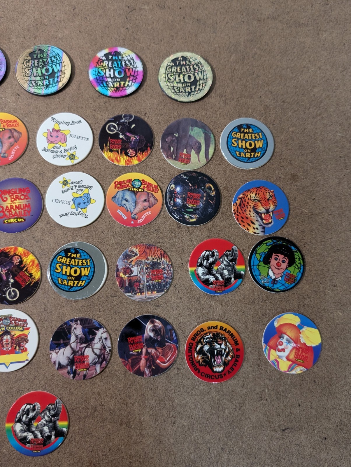 Lot 44 RINGLING BROS AND BARNUM & BAILEY POGS 39 Pogs 5 Slammers 4 Cases
